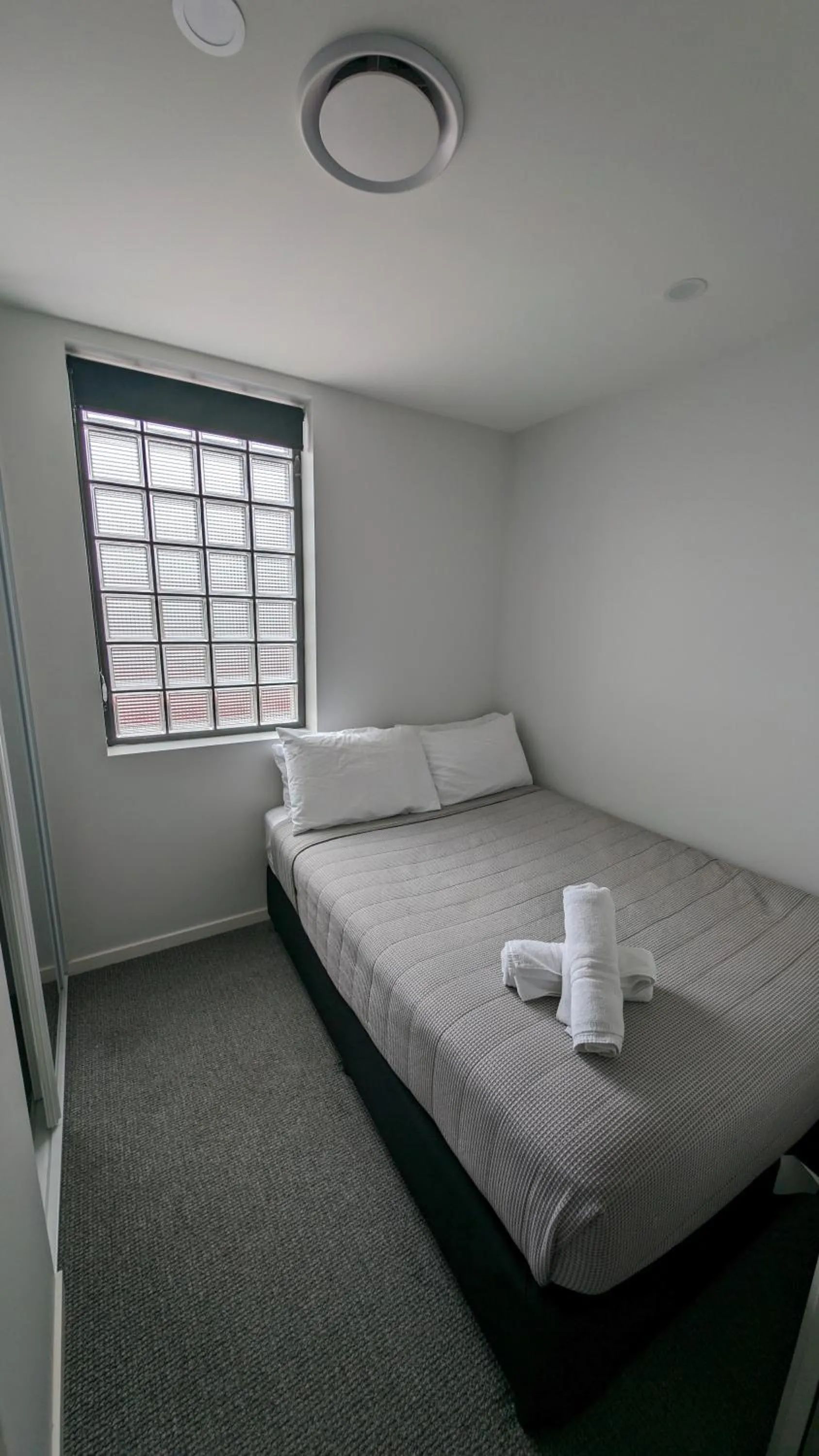 Bed in Jesmond Executive Villas