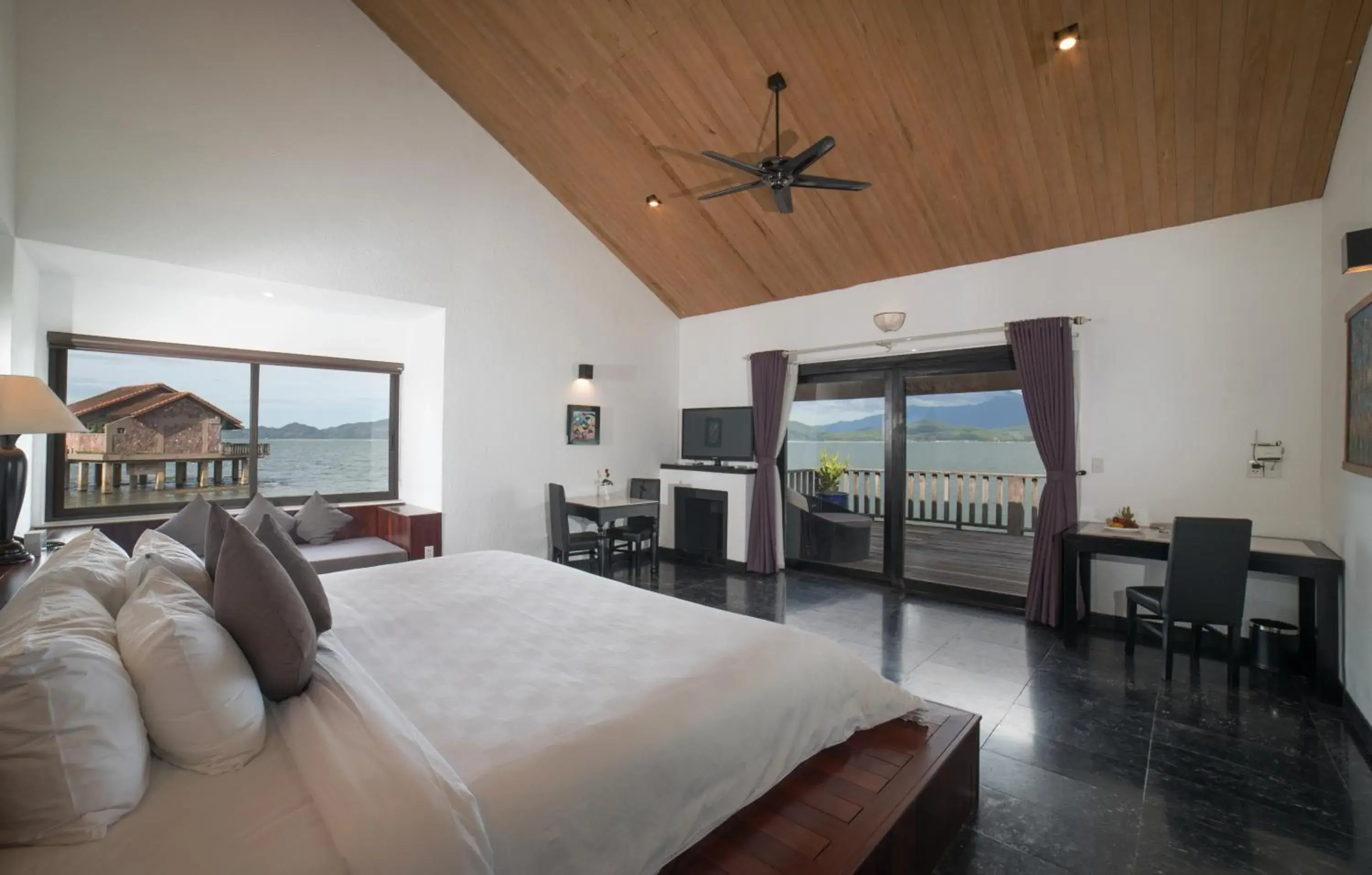 Bedroom, Bed in Vedana Lagoon Resort & Spa Bedroom, Bed in Vedana Lagoon Resort & Spa