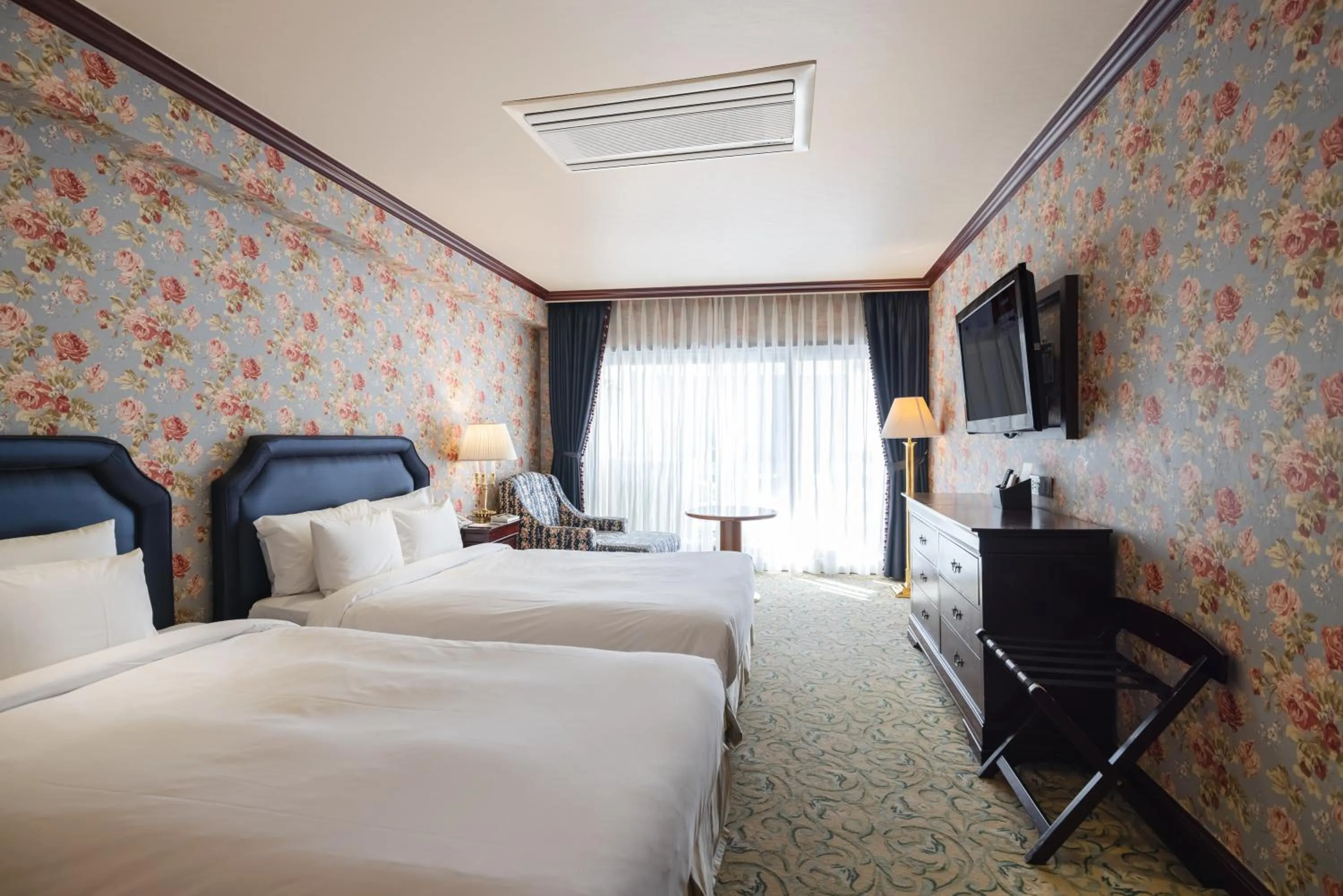 Decorative detail, Bed in KensingtonHotel Seorak