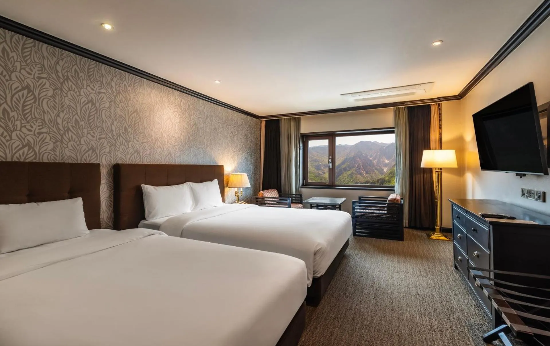 Photo of the whole room, Bed in KensingtonHotel Seorak