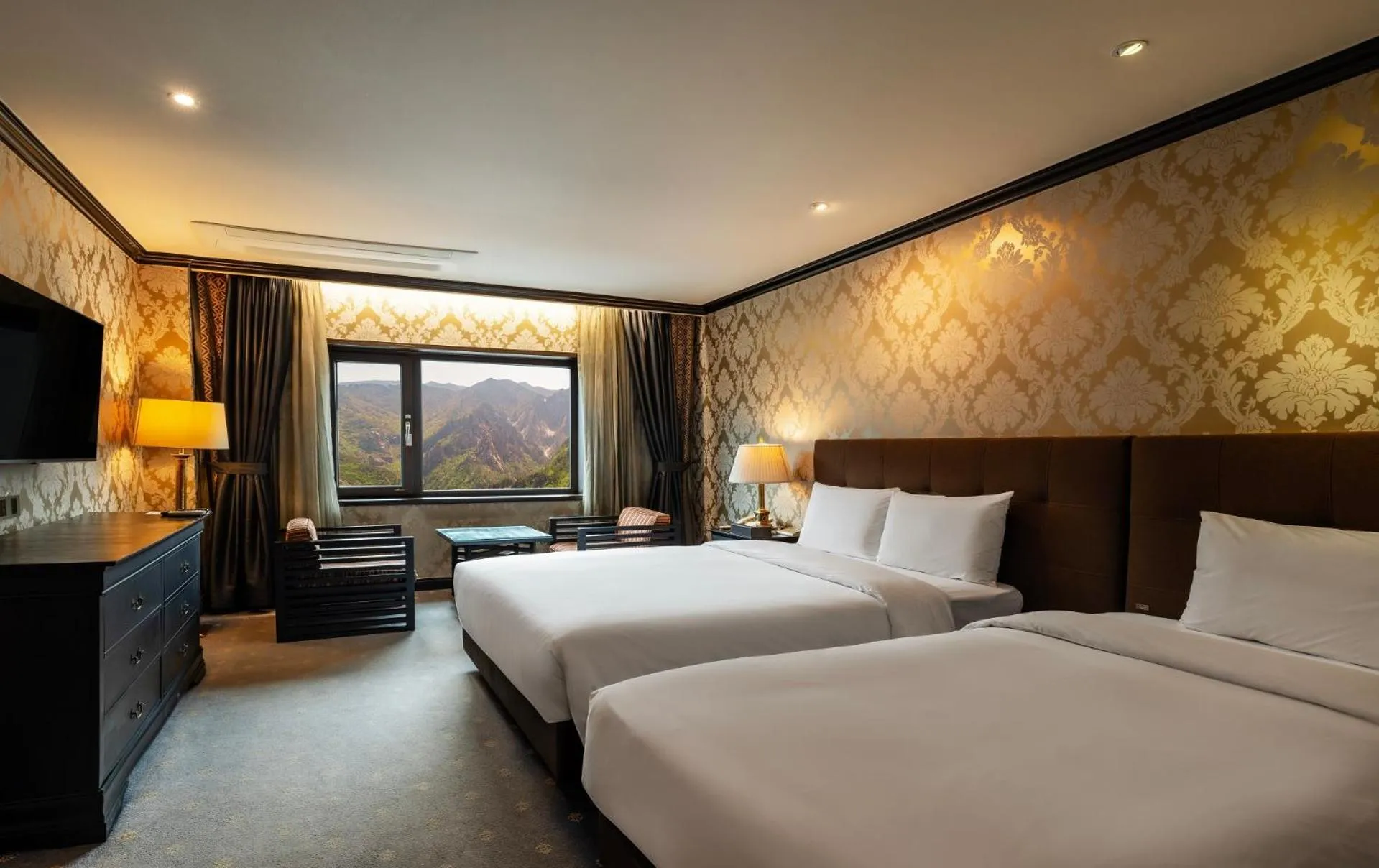 Photo of the whole room, Bed in KensingtonHotel Seorak