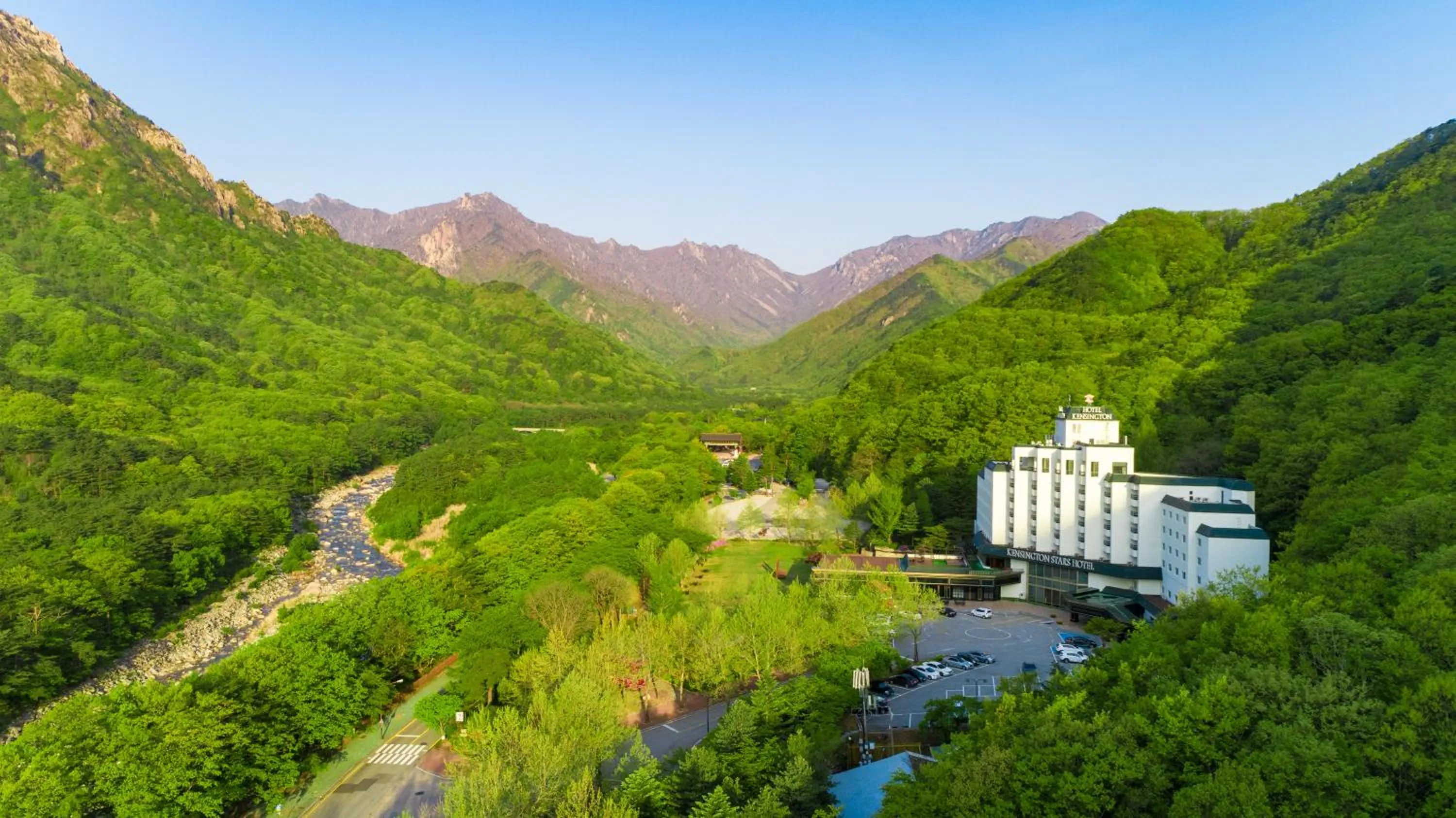 Property building in KensingtonHotel Seorak