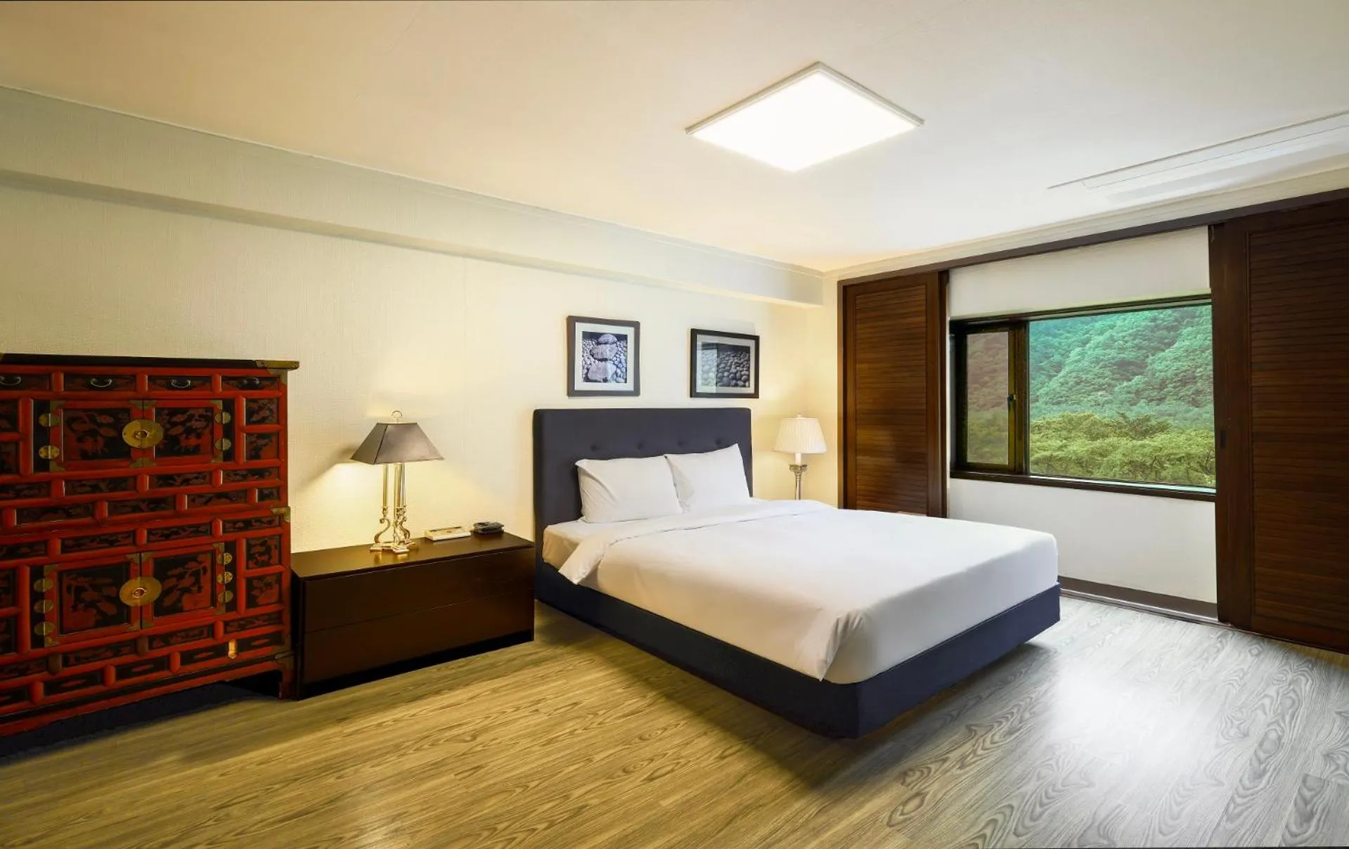 Photo of the whole room, Bed in KensingtonHotel Seorak