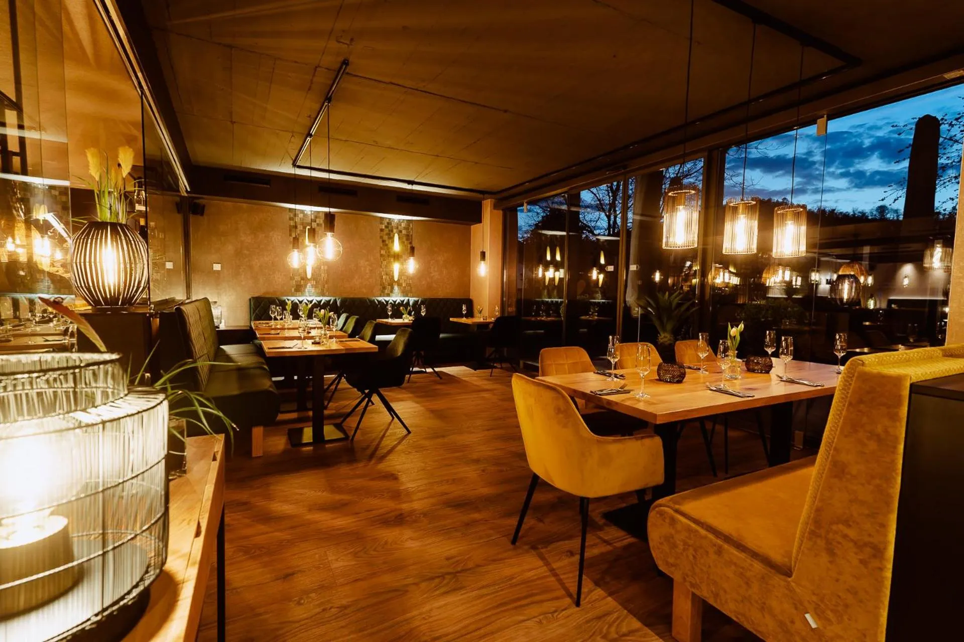 Restaurant/places to eat in Weingut und Gästehaus Apel