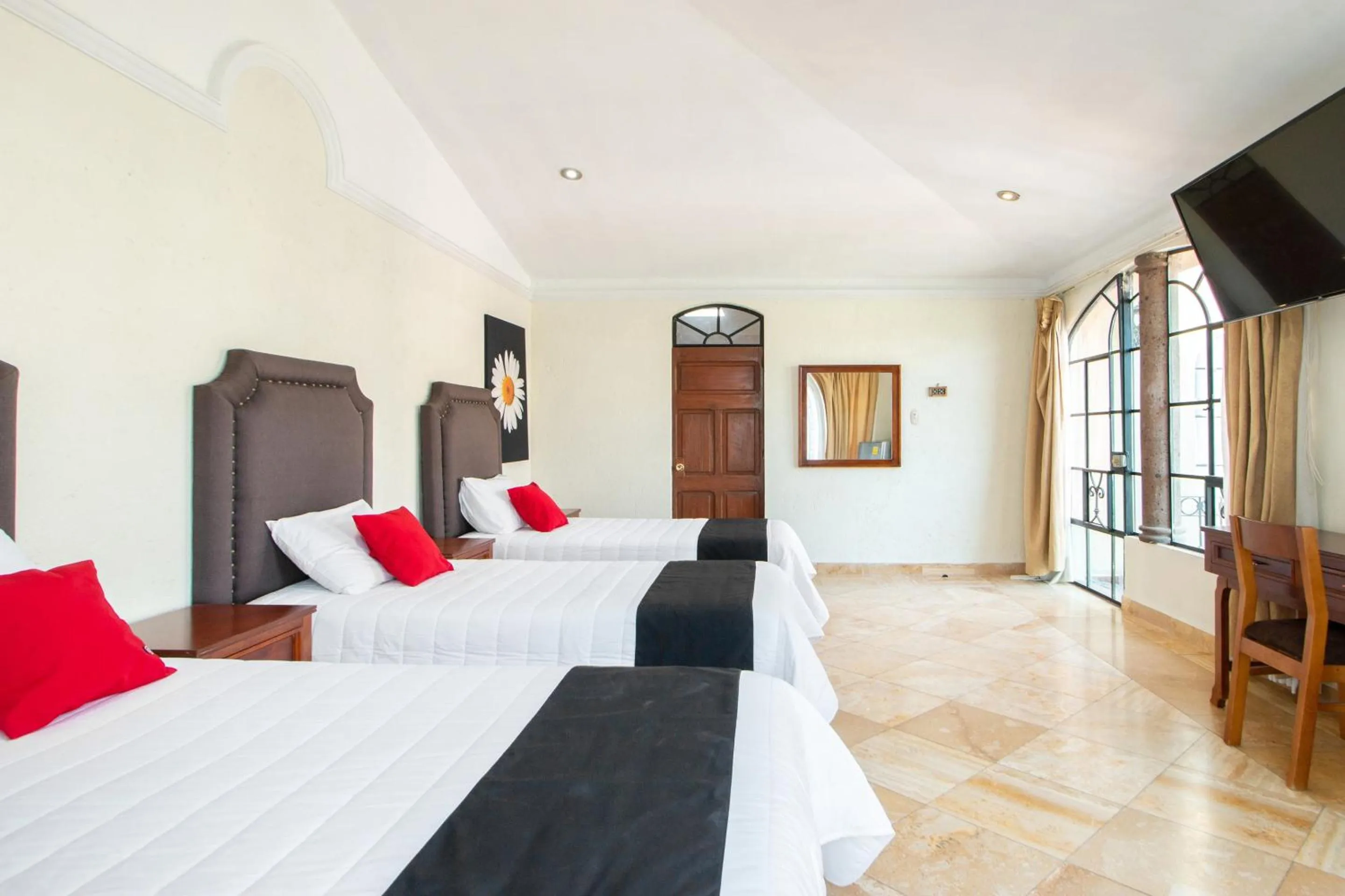 Bedroom, Bed in Capital O Hotel San Jose, San Luis Potosi