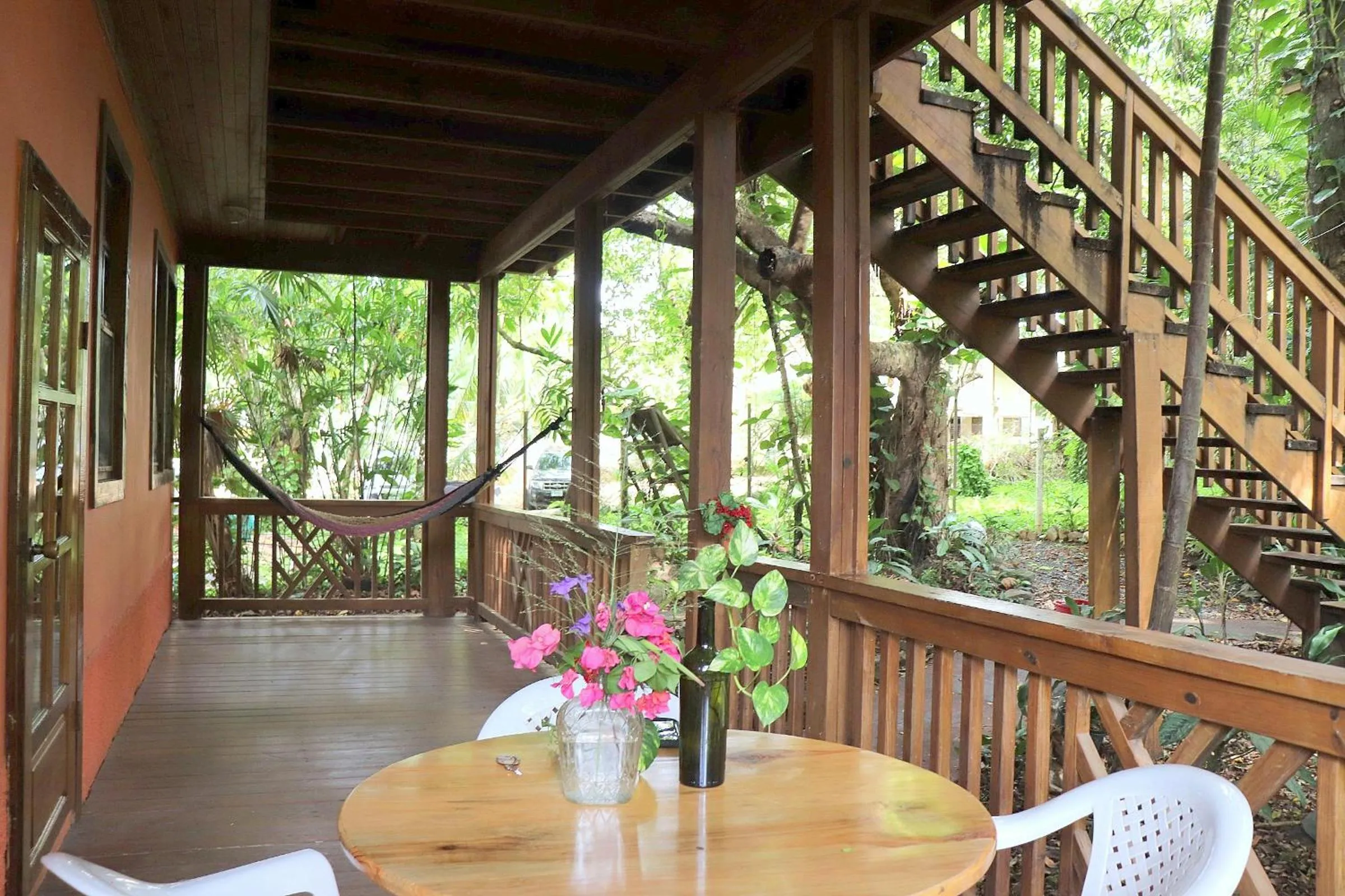 Posada Arco Iris, West End