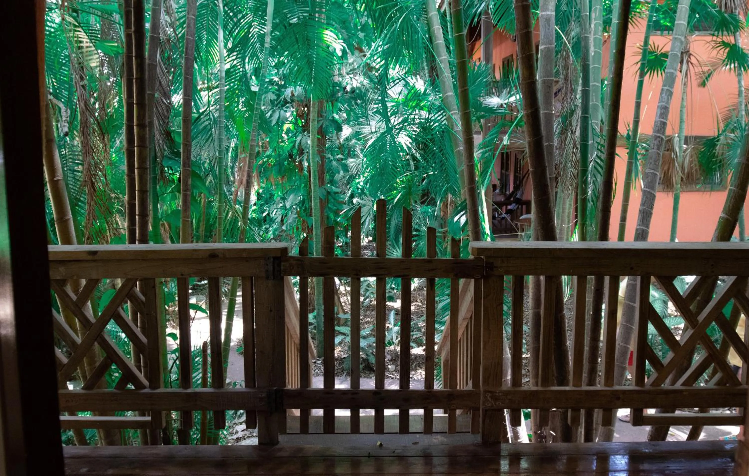 Posada Arco Iris, West End