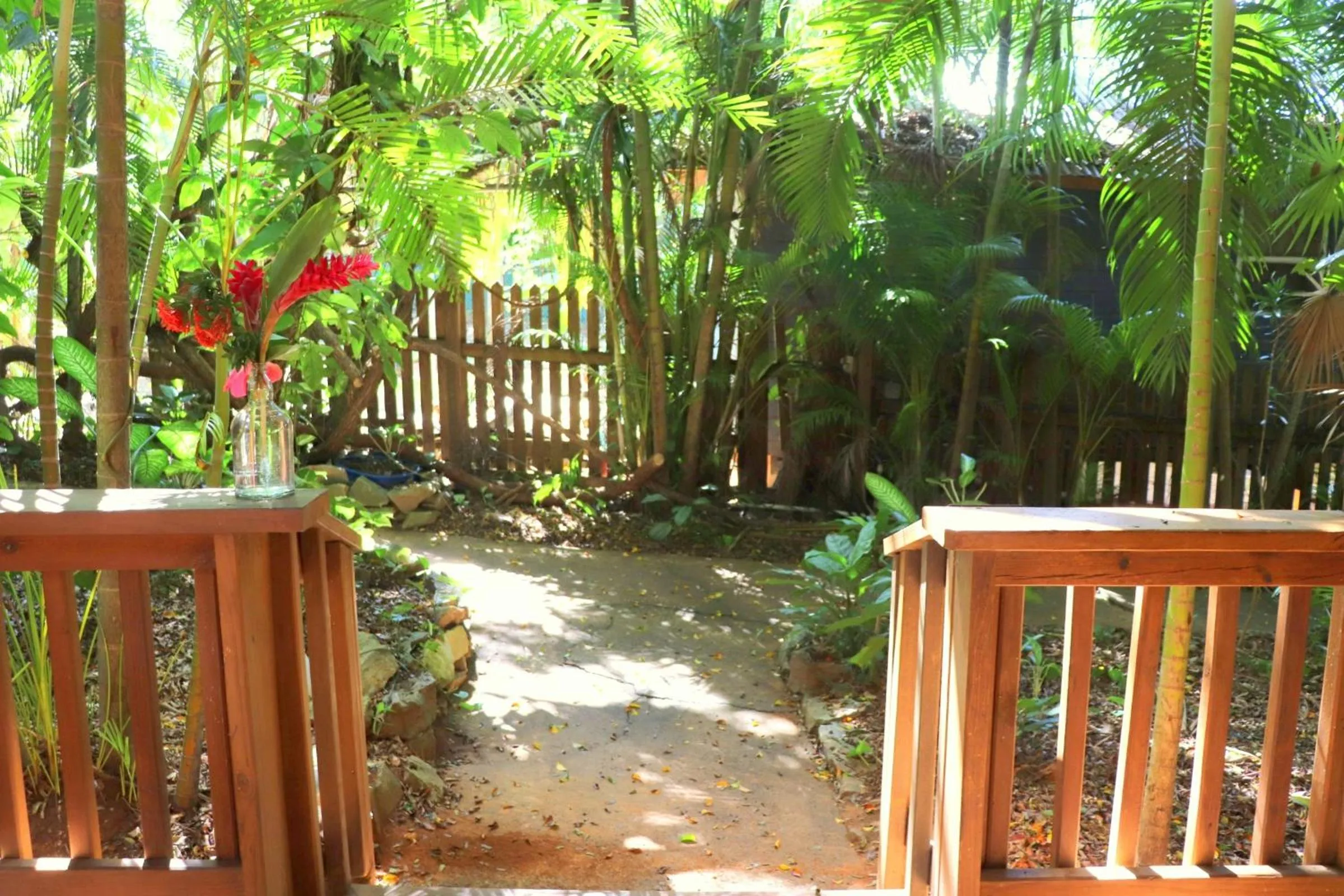 Posada Arco Iris, West End