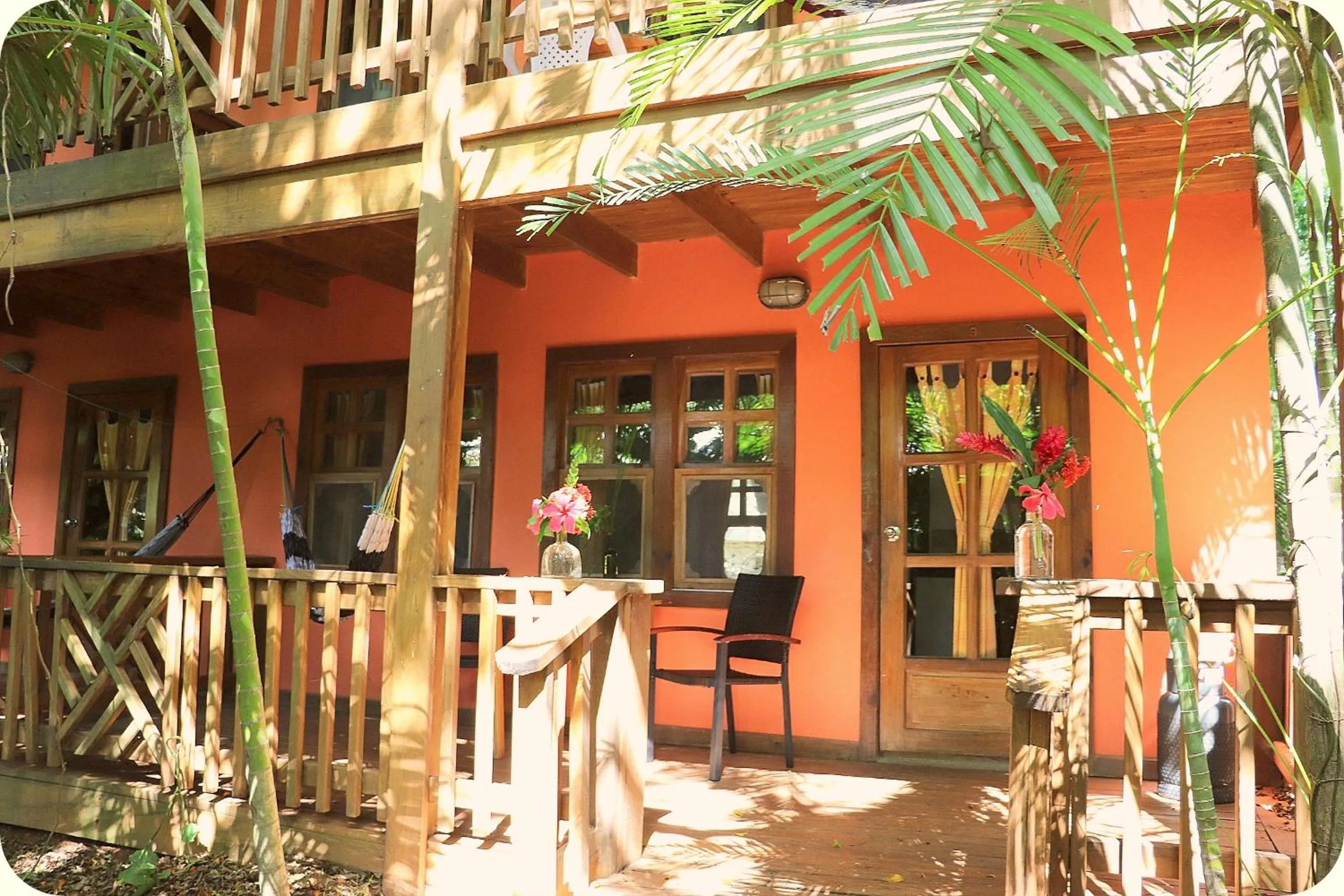 Posada Arco Iris, West End