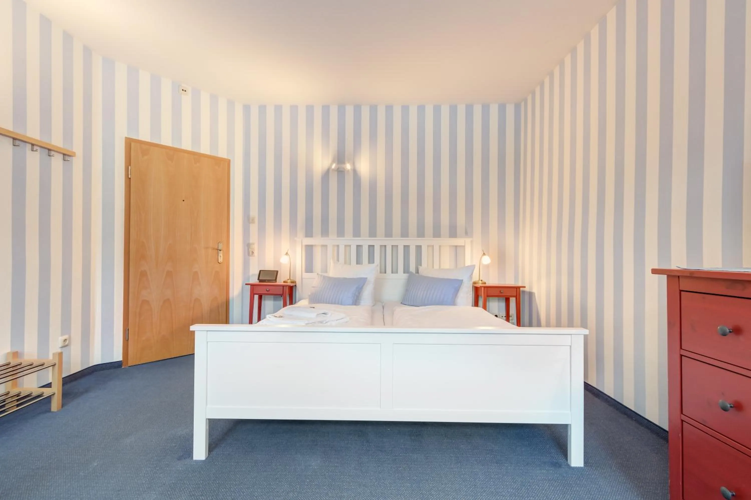 Photo of the whole room, Bed in Hotel Villa Seeschlößchen