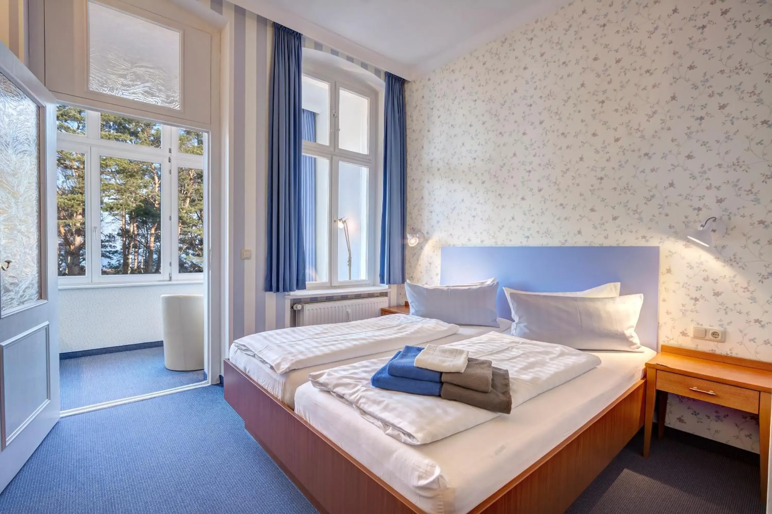 Double Room with Sea View and Veranda 1 in Hotel Villa Seeschlößchen Double Room with Sea View and Veranda 1 in Hotel Villa Seeschlößchen