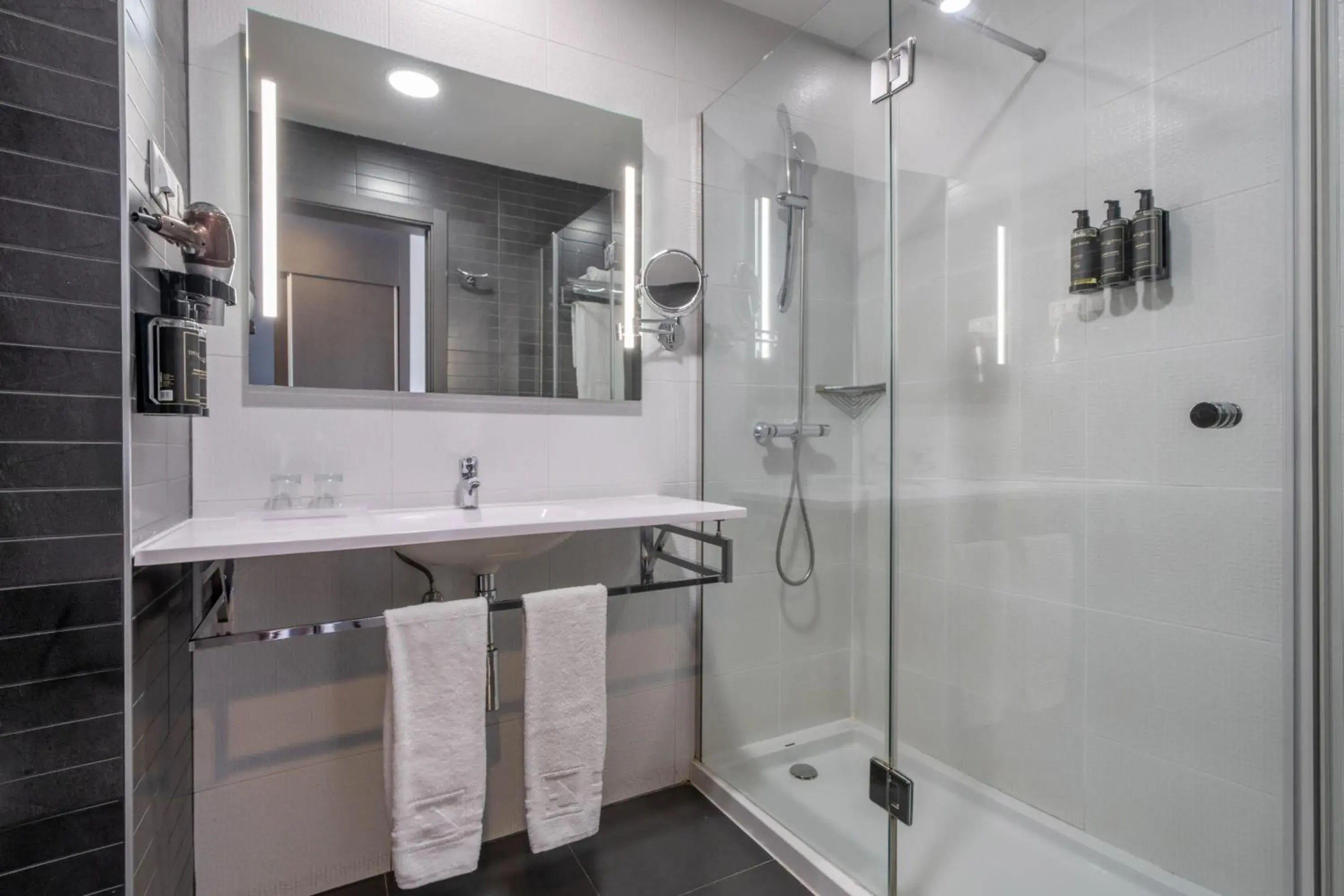 Bathroom in Eurostars Arenas de Pinto Bathroom in Eurostars Arenas de Pinto