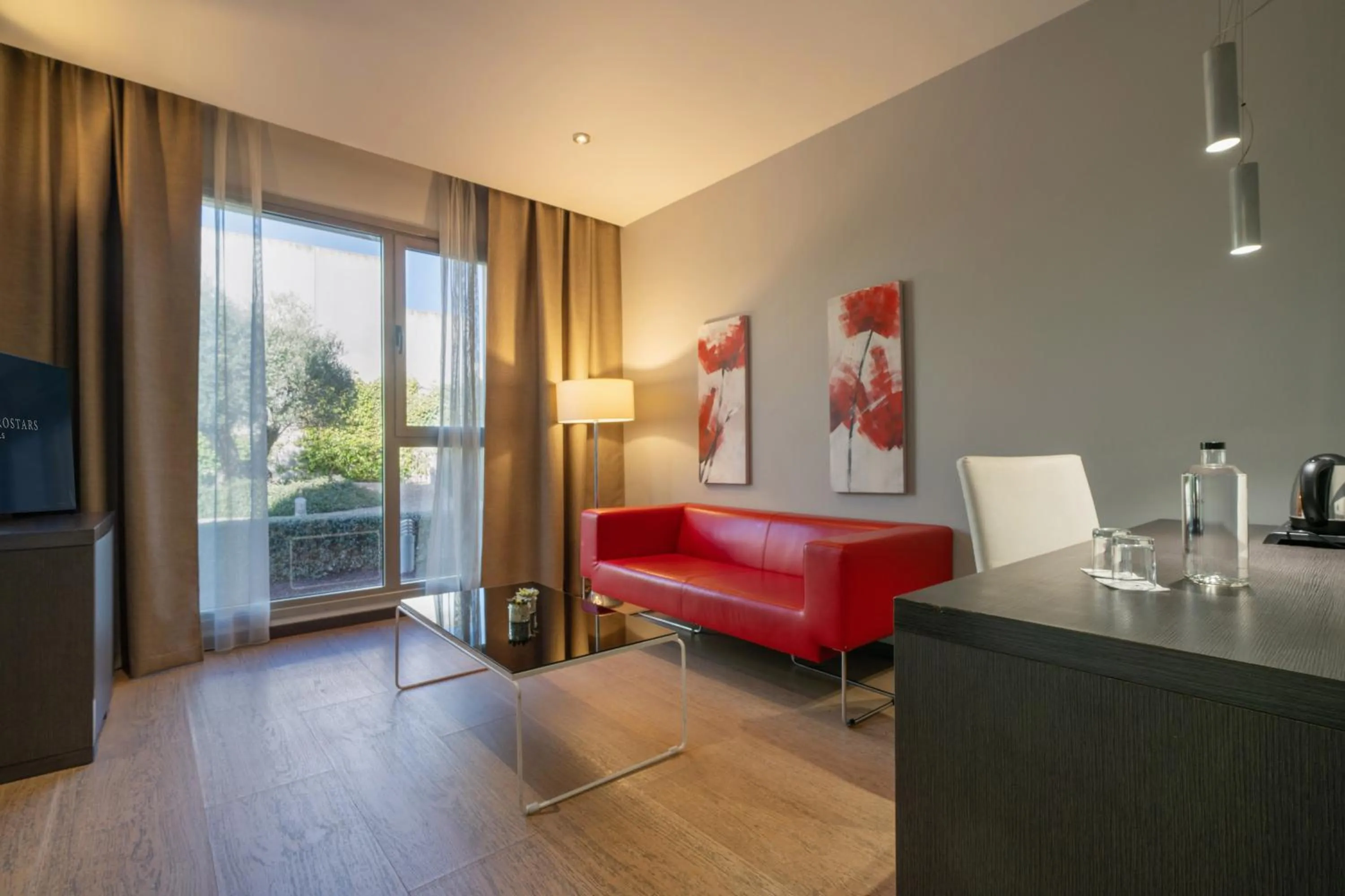 Bedroom in Eurostars Arenas de Pinto