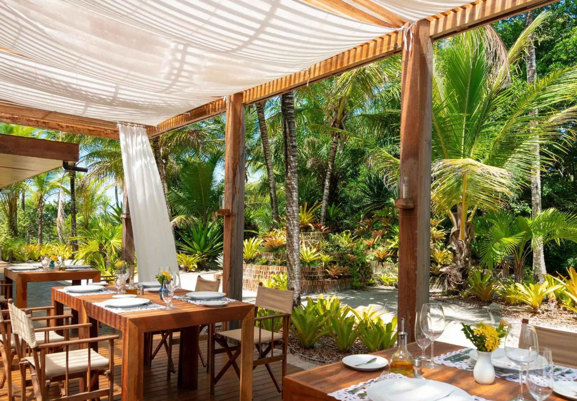 Restaurant/places to eat in Hotel Vila Naiá - Corumbau