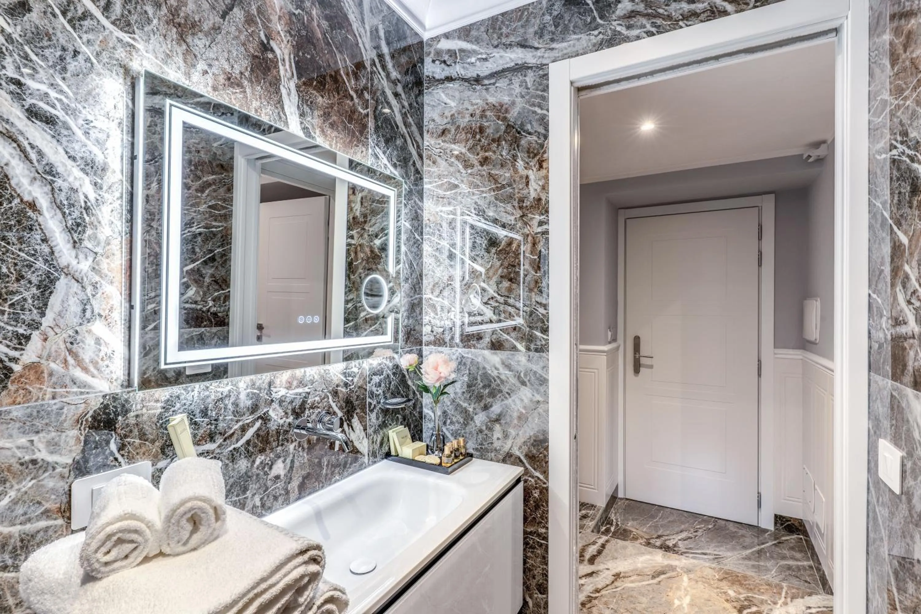 Bathroom in Rome55 - Piazza di Spagna