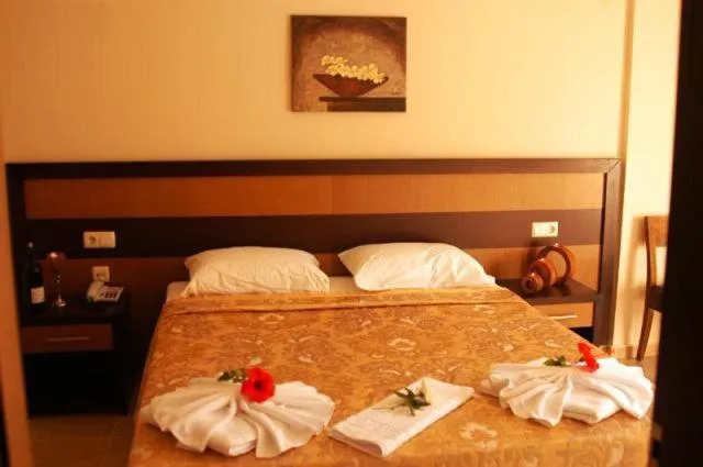Bed in Dalyan Tezcan Hotel