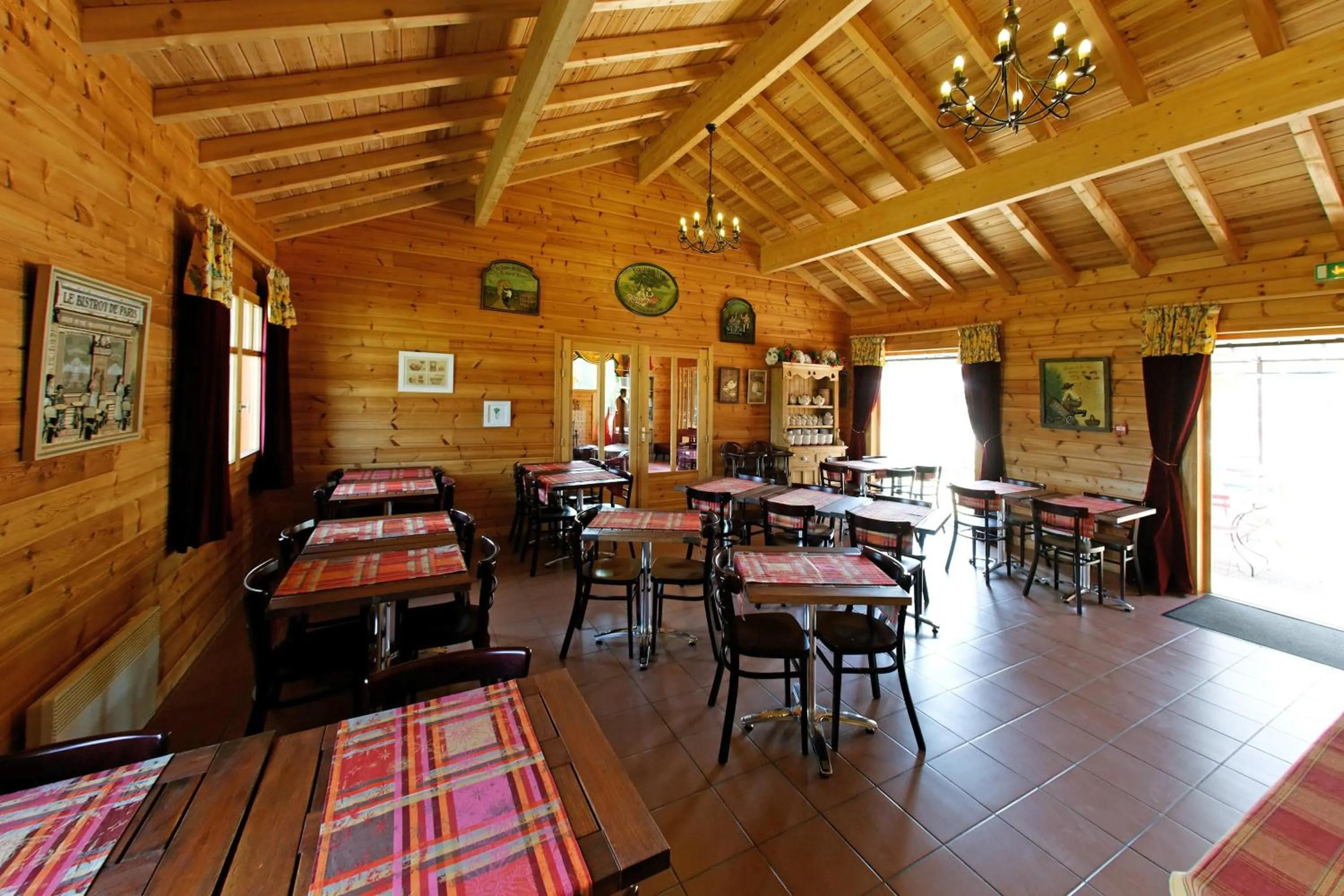 Restaurant/places to eat in Le Village des Monédières