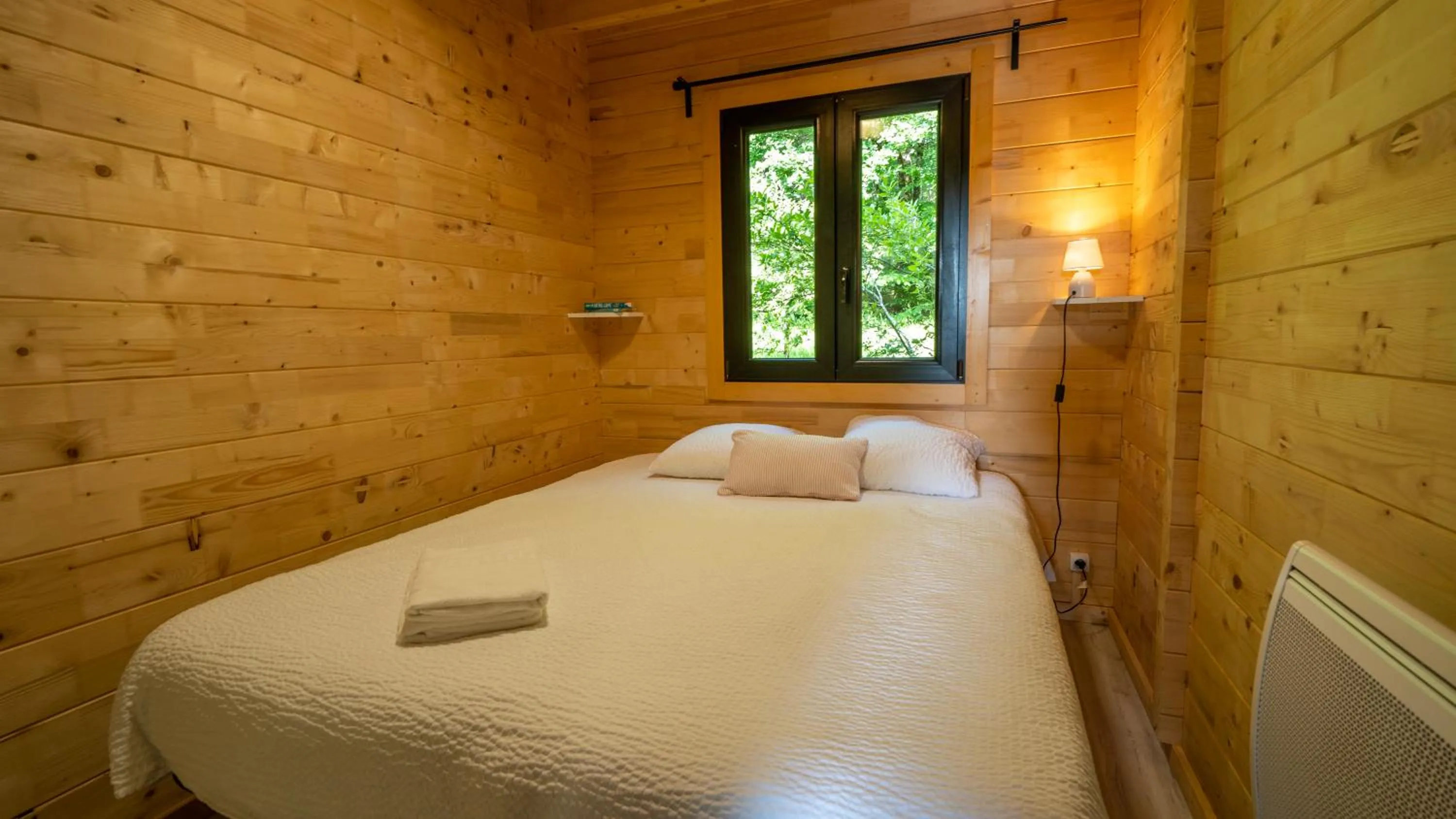 Bed in Le Village des Monédières