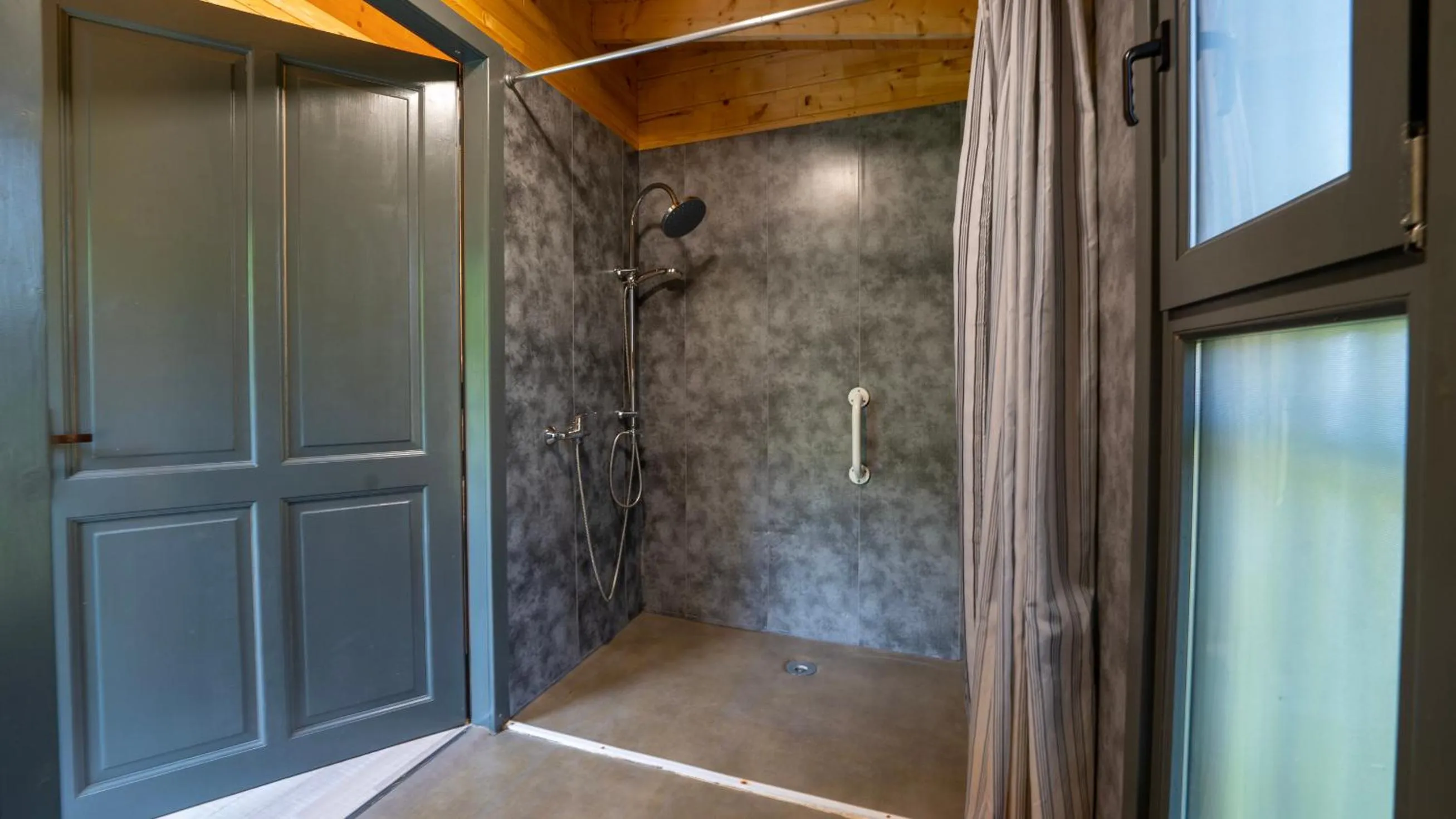 Bathroom in Le Village des Monédières