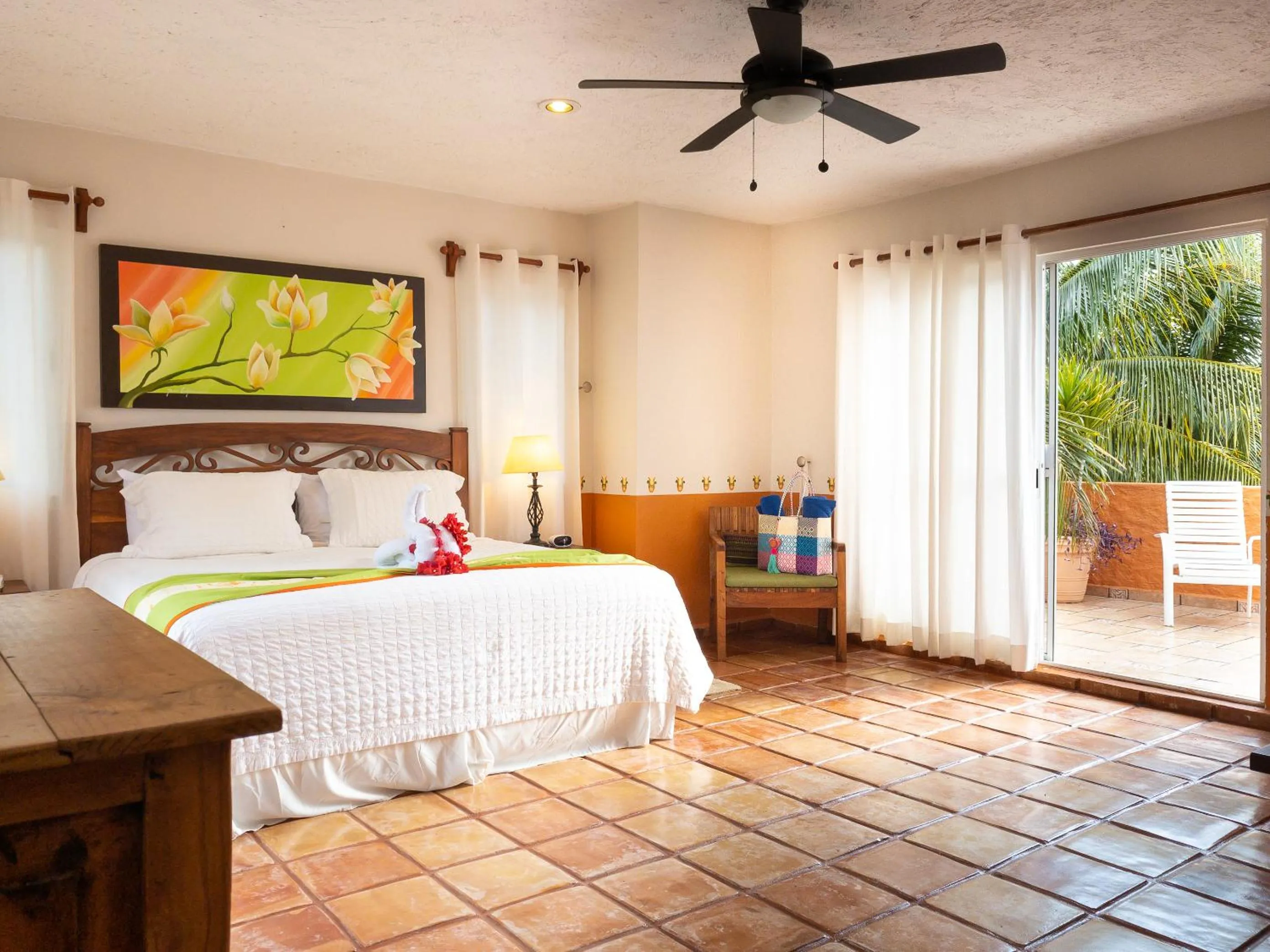 Bed in Casa Mulder - Steps to Beach Private Pool Ocean-View Roof