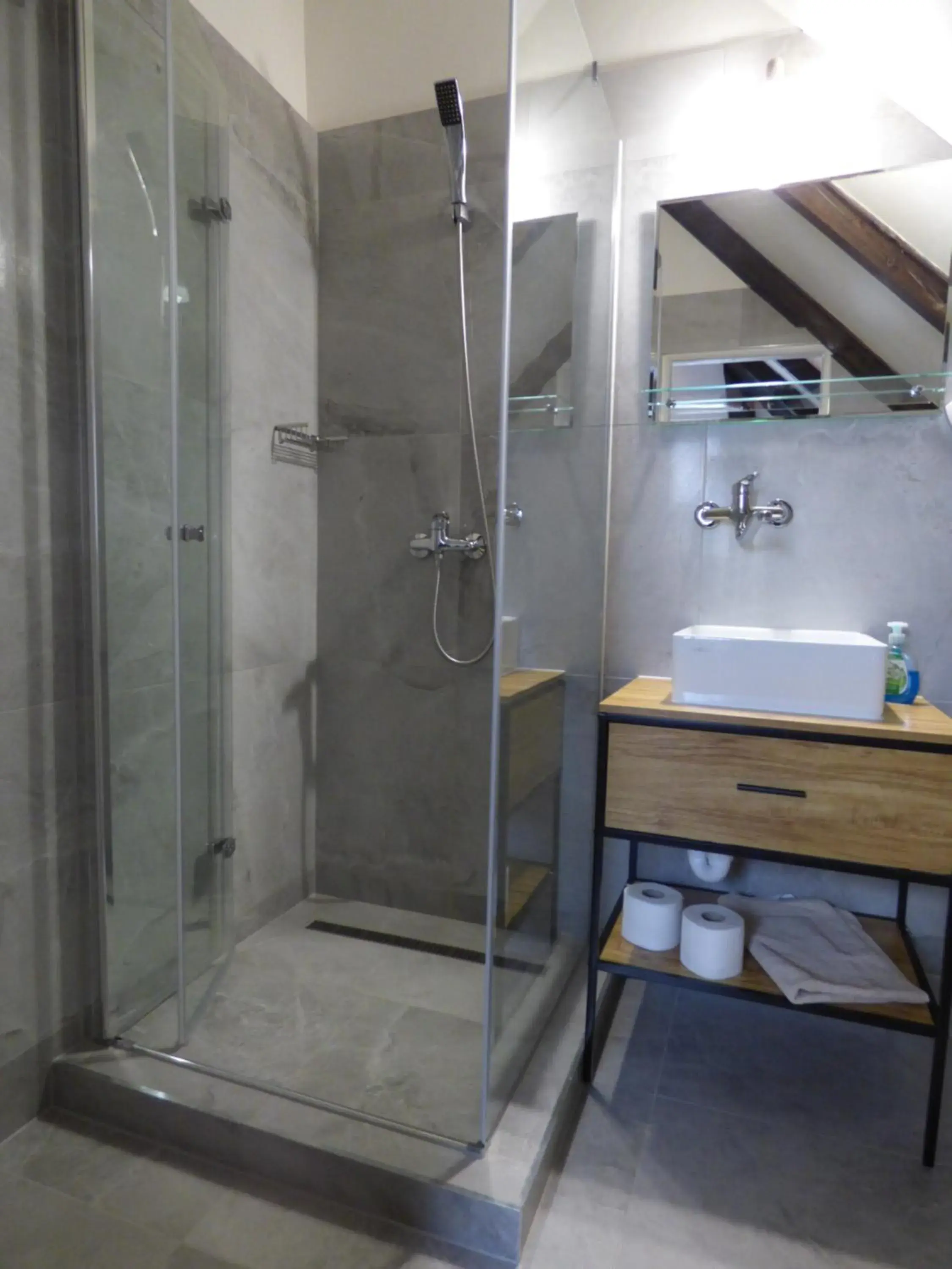 Bathroom in Hotel Svornost Bathroom in Hotel Svornost