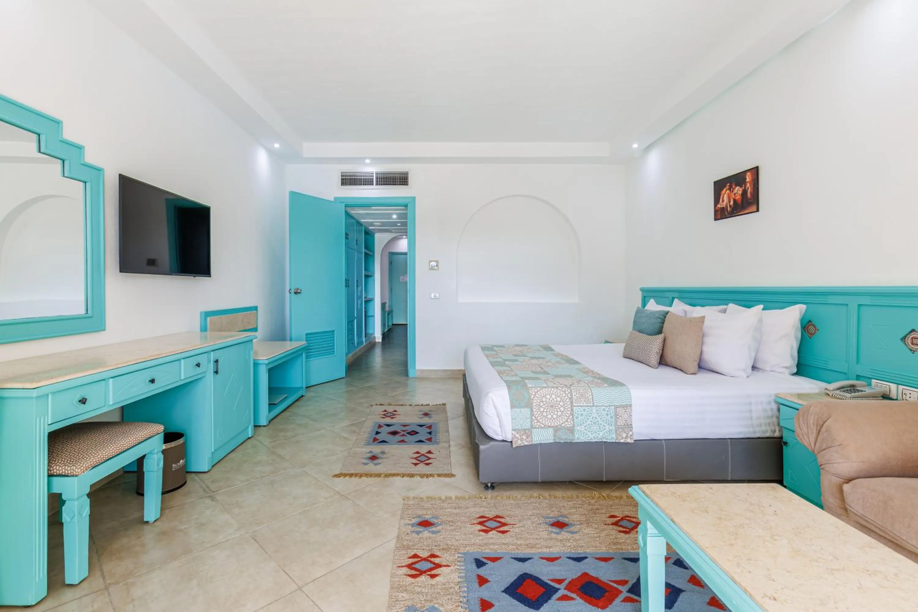 Bedroom, Bed in Sunrise Royal Makadi Resort