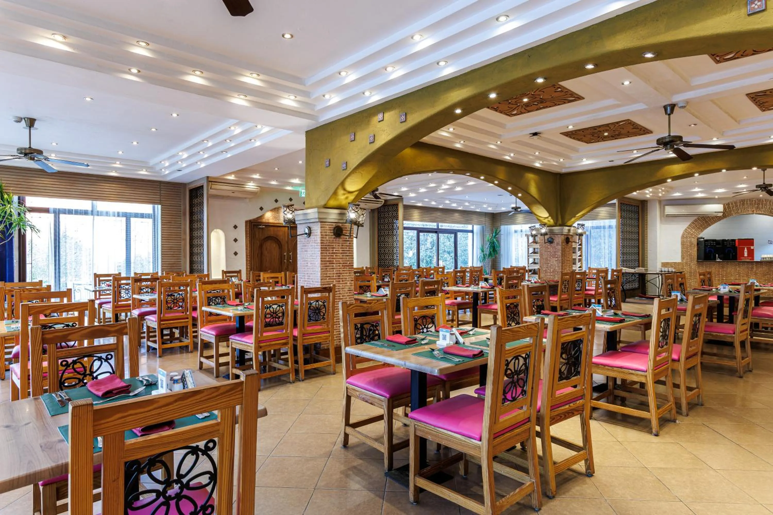 Restaurant/places to eat in Sunrise Royal Makadi Resort