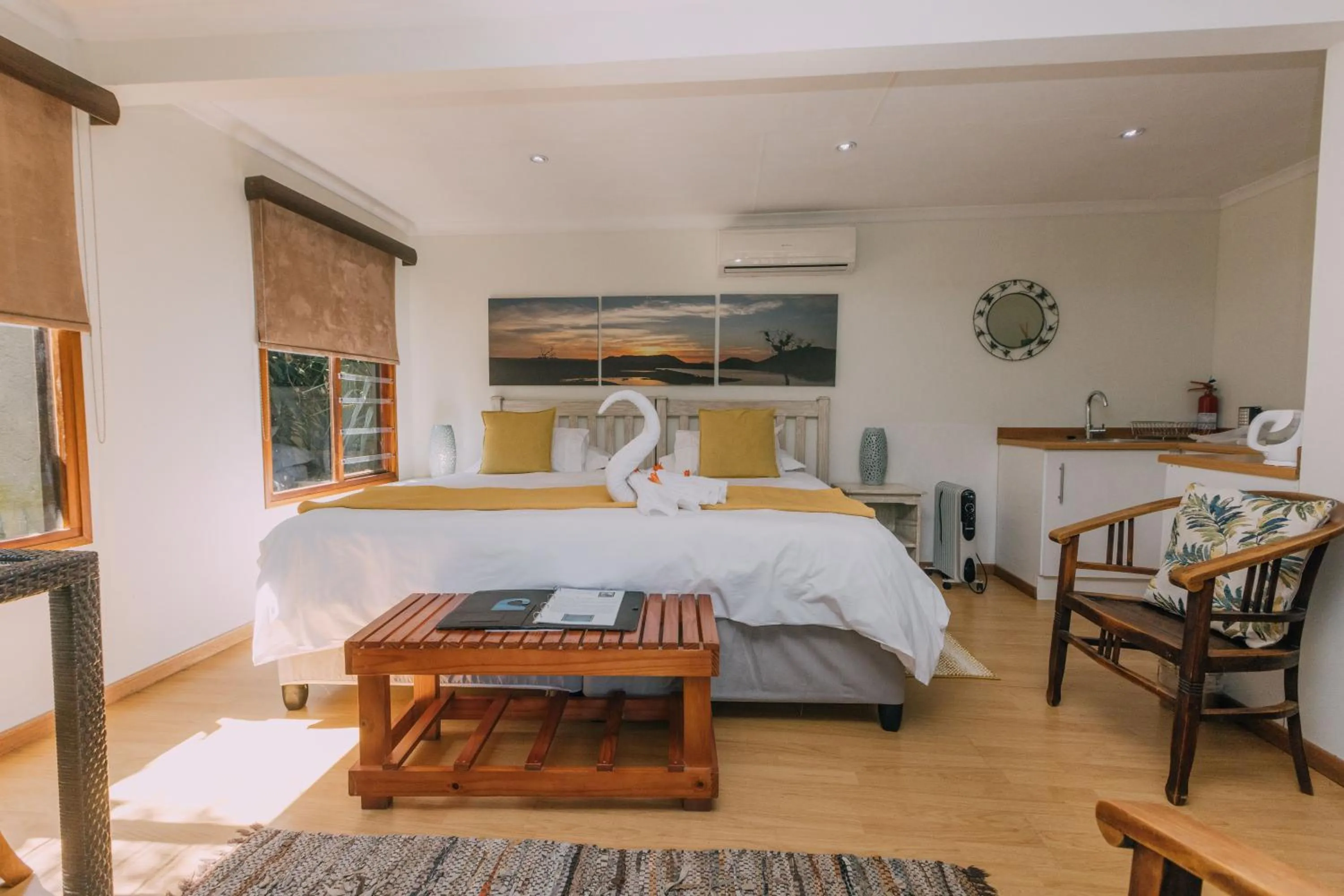 Bedroom, Bed in Beetleloop Guest House