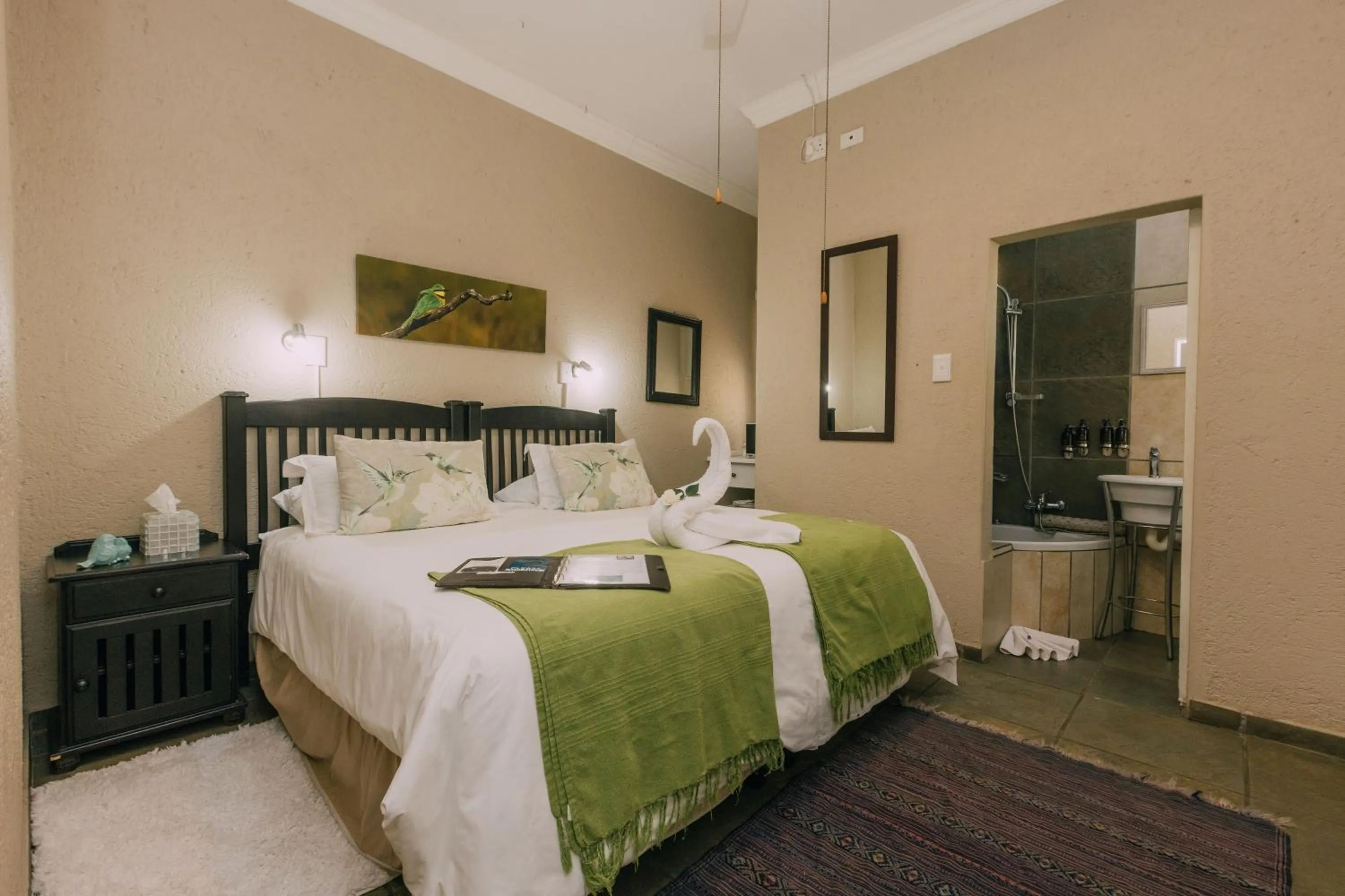 Photo of the whole room, Bed in Beetleloop Guest House