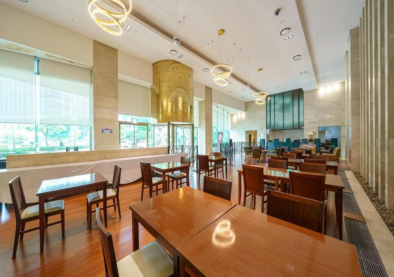 Lounge or bar in Niagara Hotel