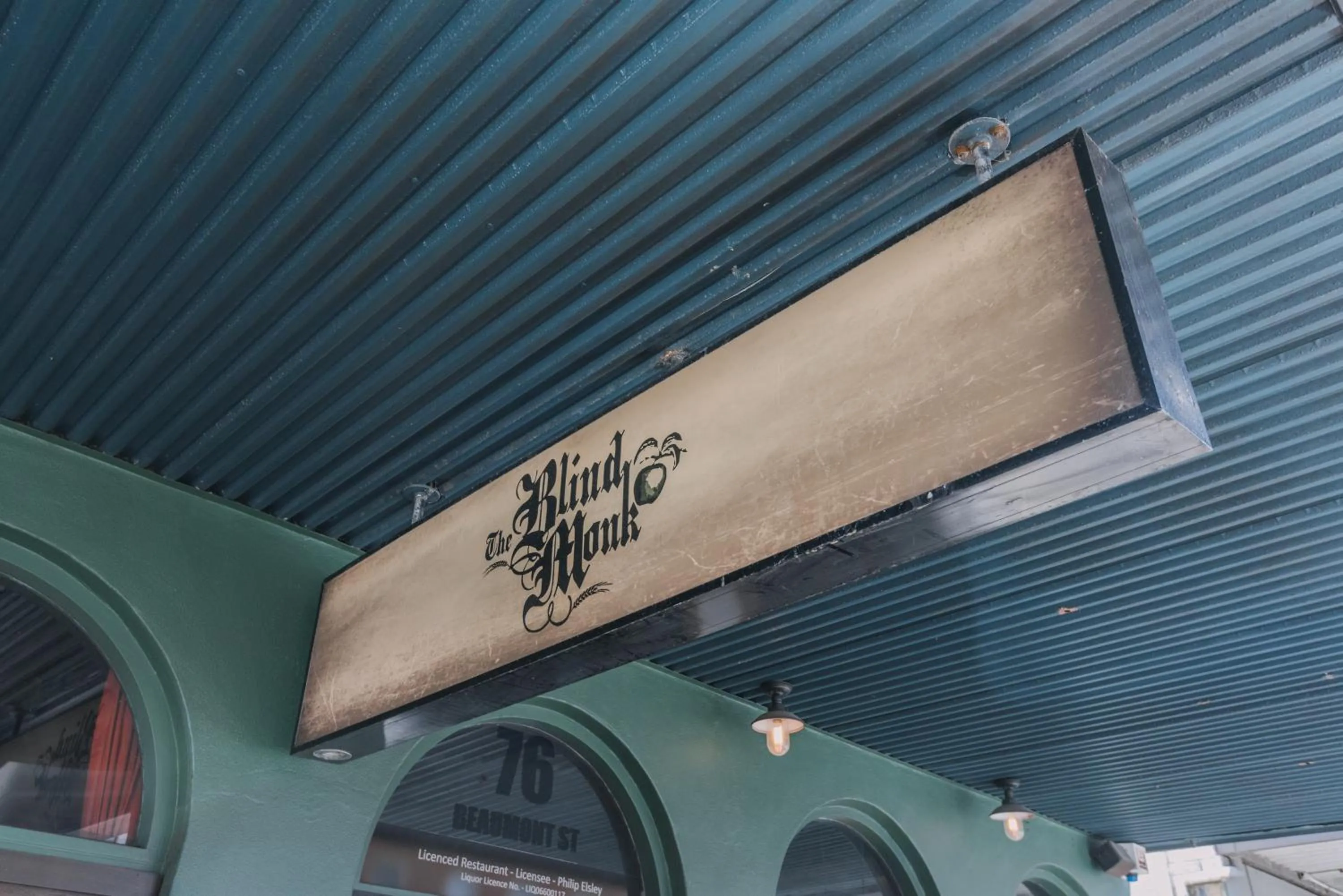 Restaurant/places to eat in Studios On Beaumont