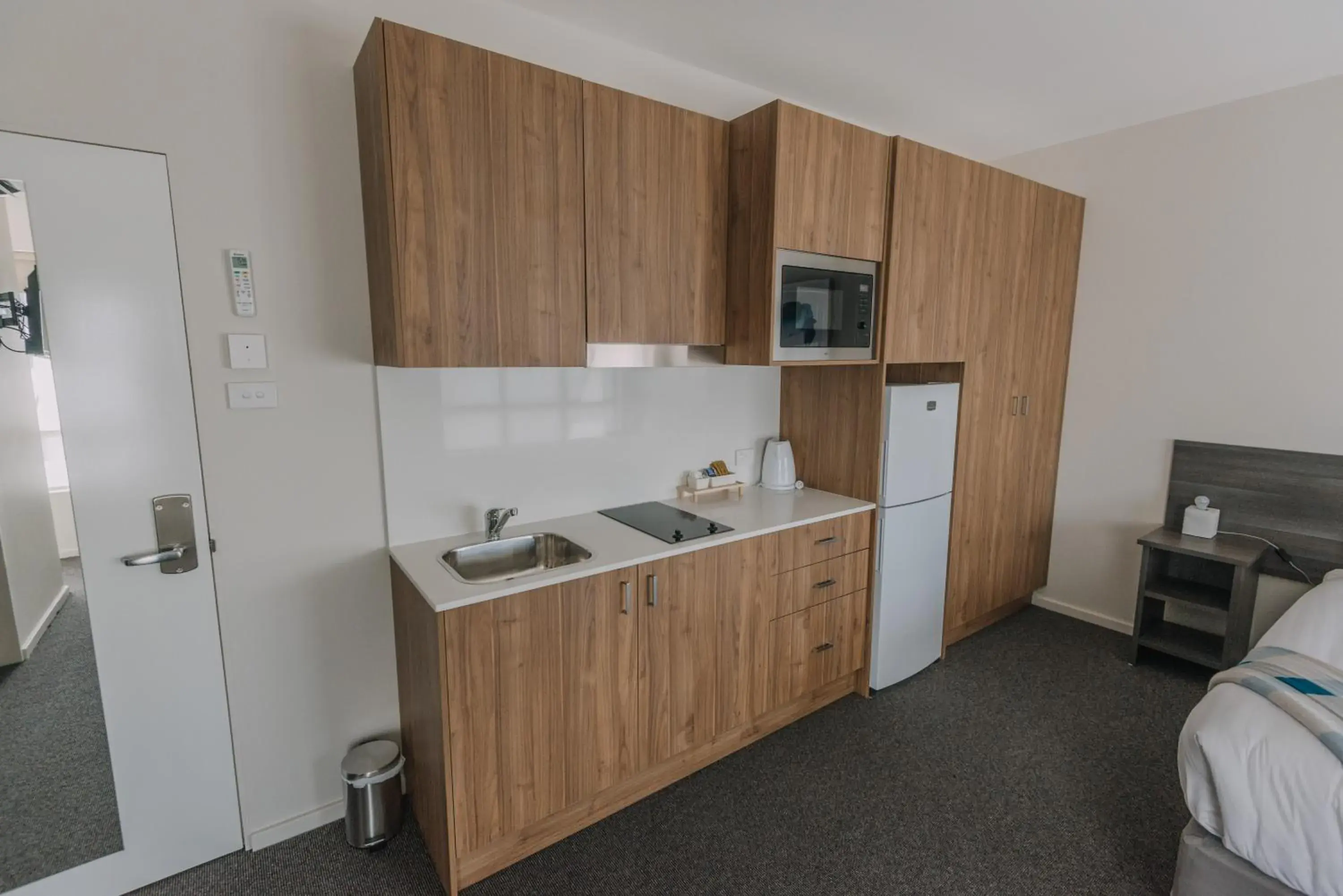 Kitchen or kitchenette, Bed in Studios On Beaumont Kitchen or kitchenette, Bed in Studios On Beaumont