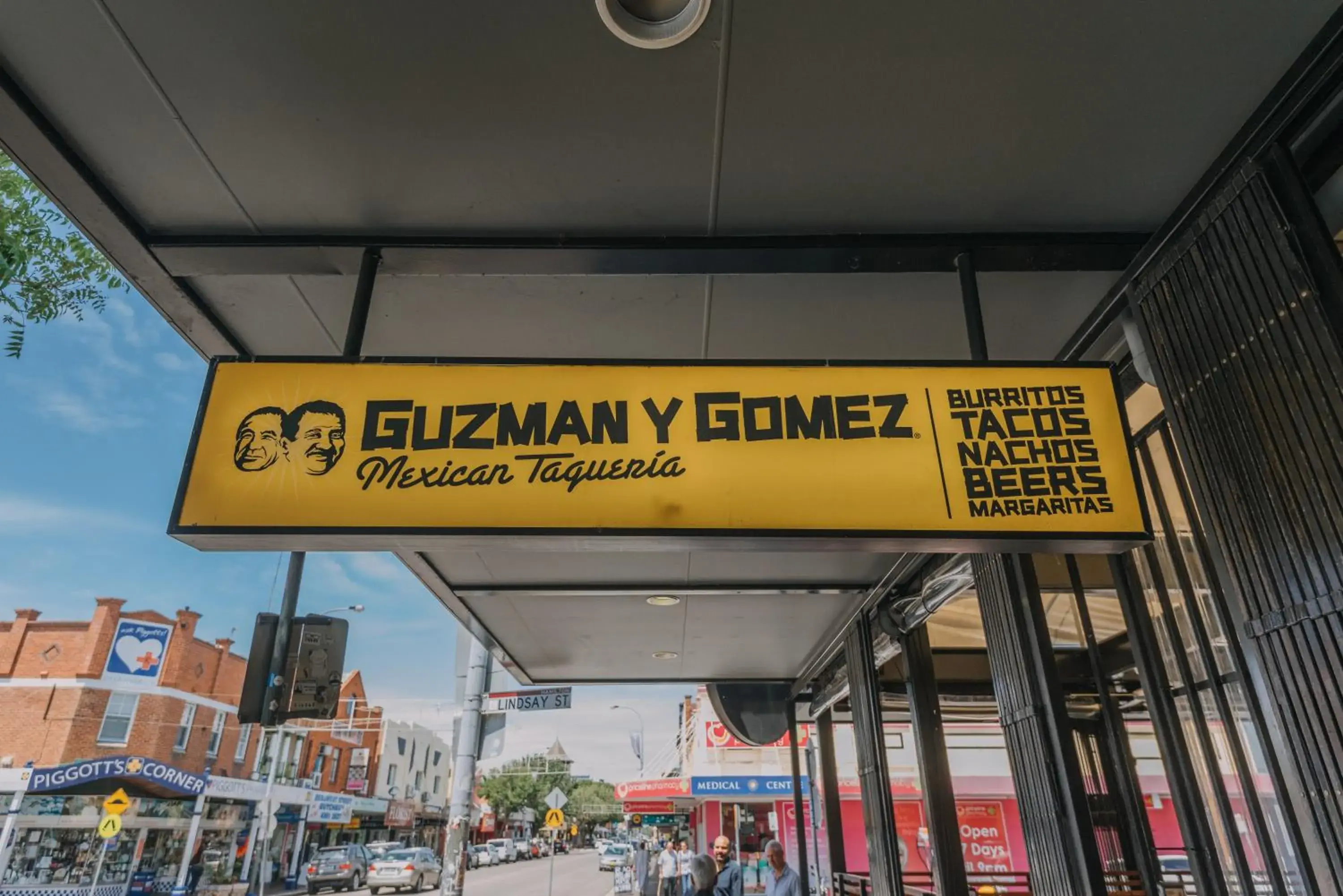 Restaurant/places to eat in Studios On Beaumont Restaurant/places to eat in Studios On Beaumont