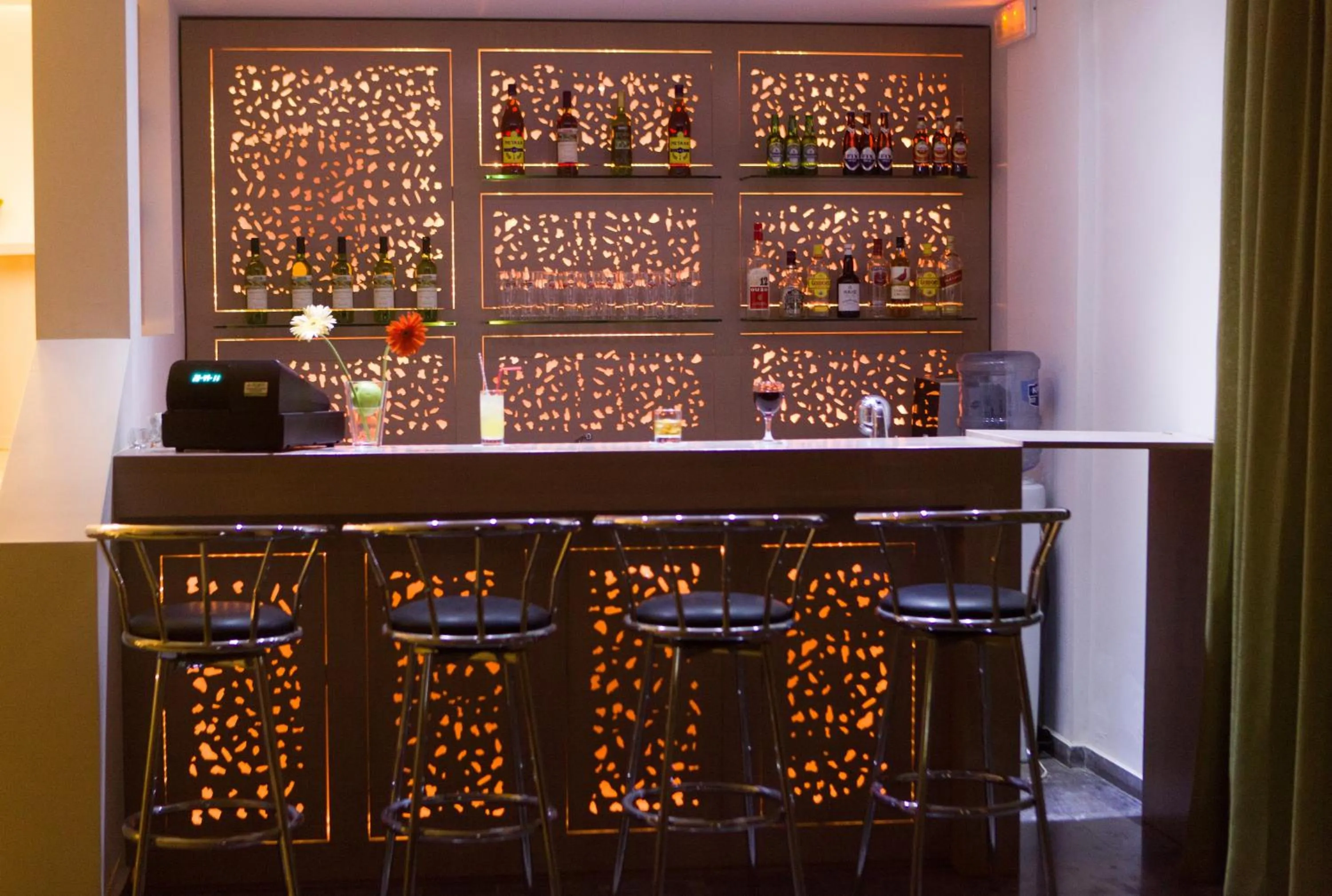 Restaurant/places to eat in Panormo Beach Hotel