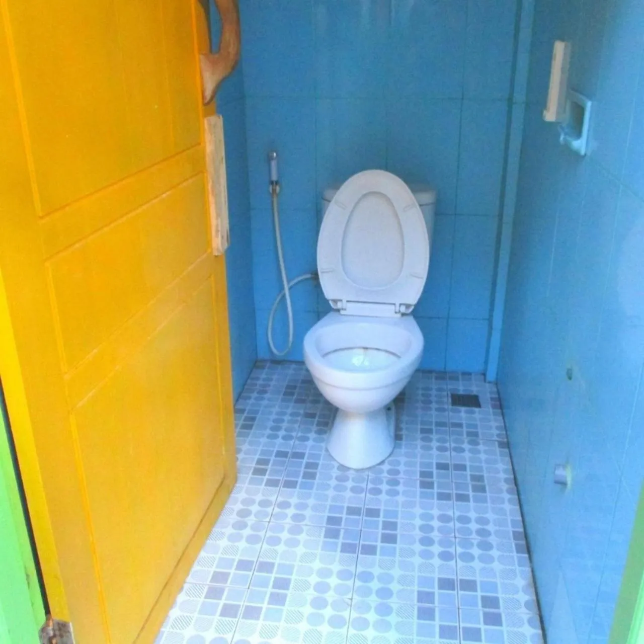 Toilet in La Boheme Bajo