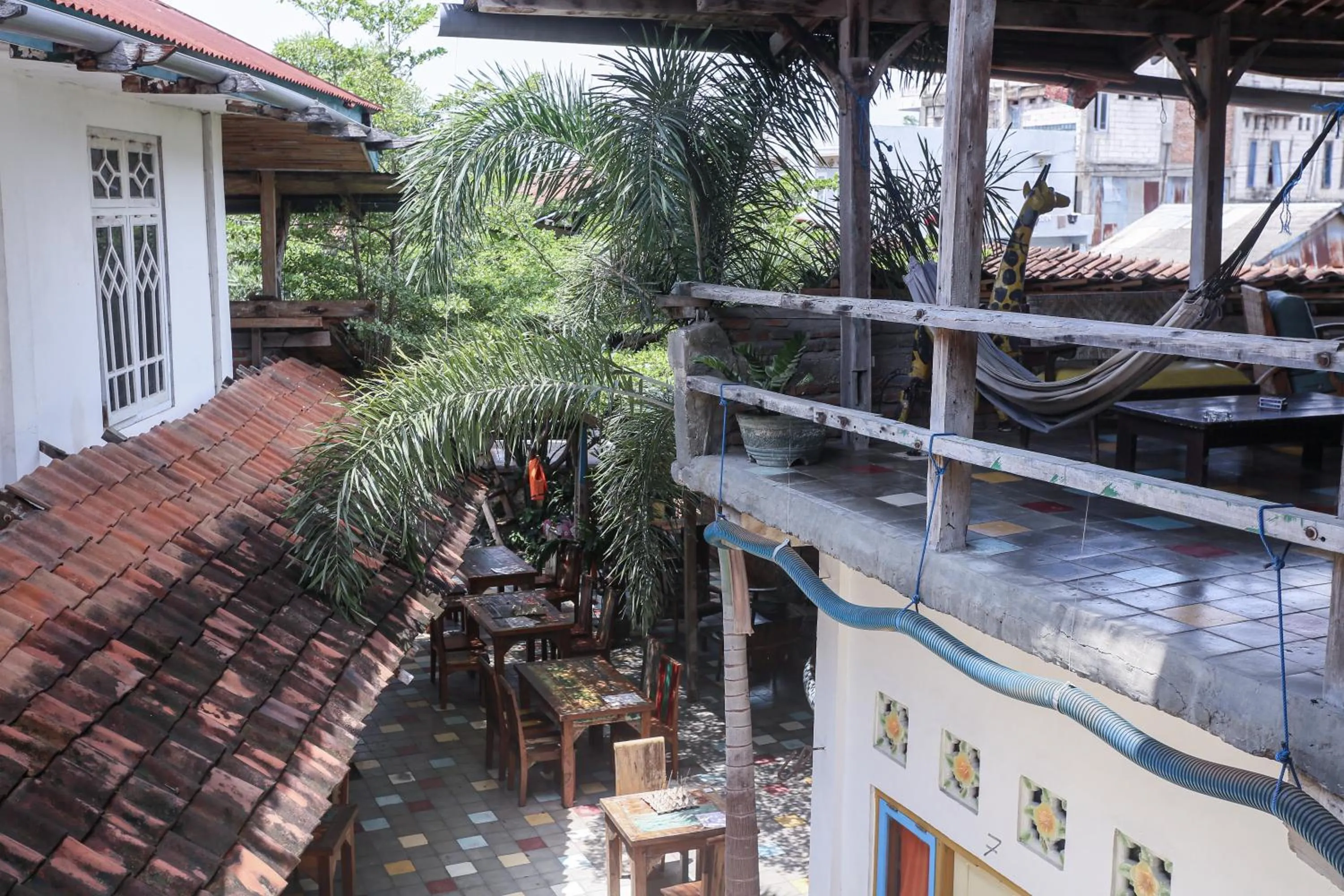 Property building in La Boheme Bajo