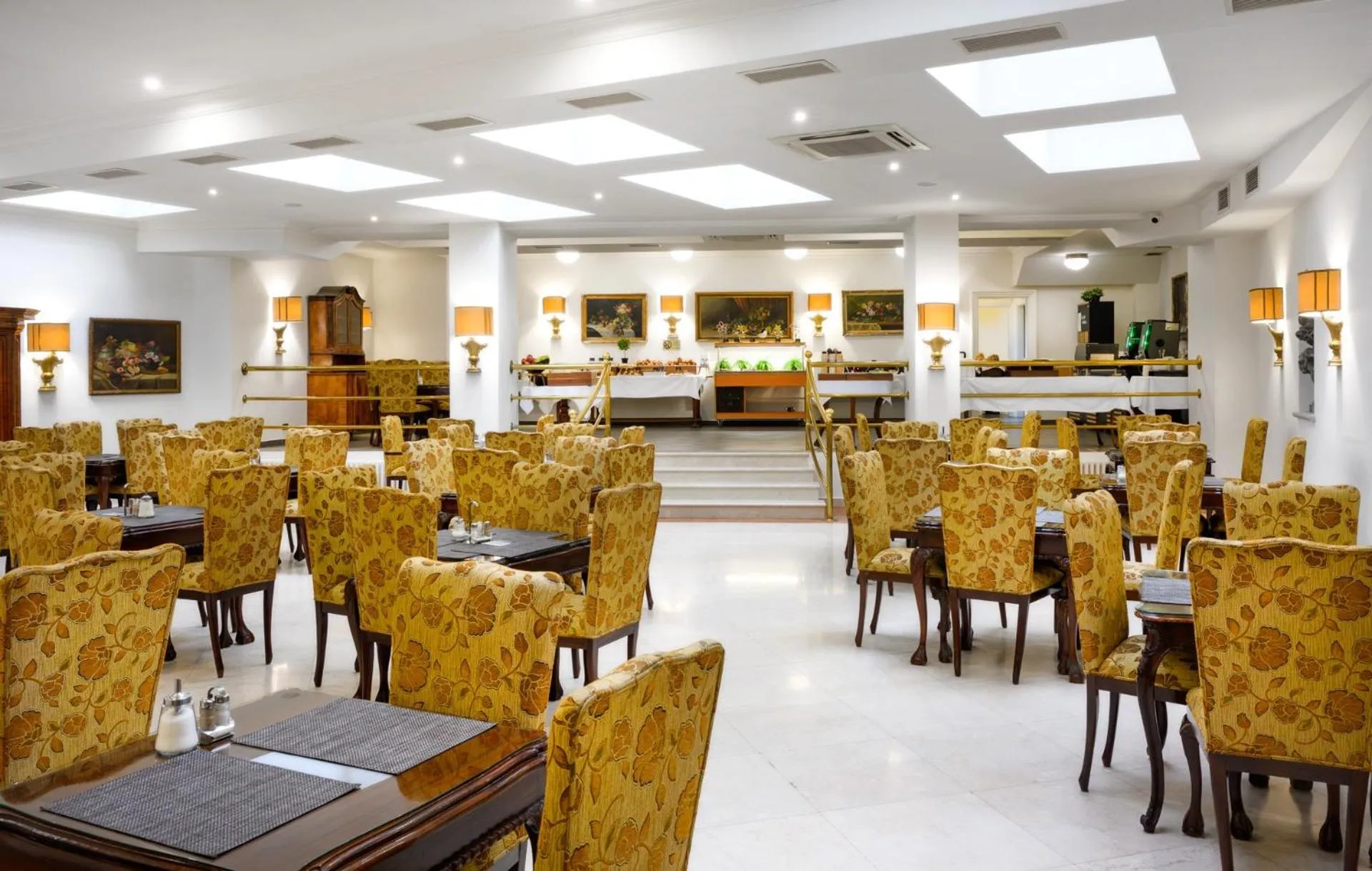 Breakfast in Hotel Leon D´Oro