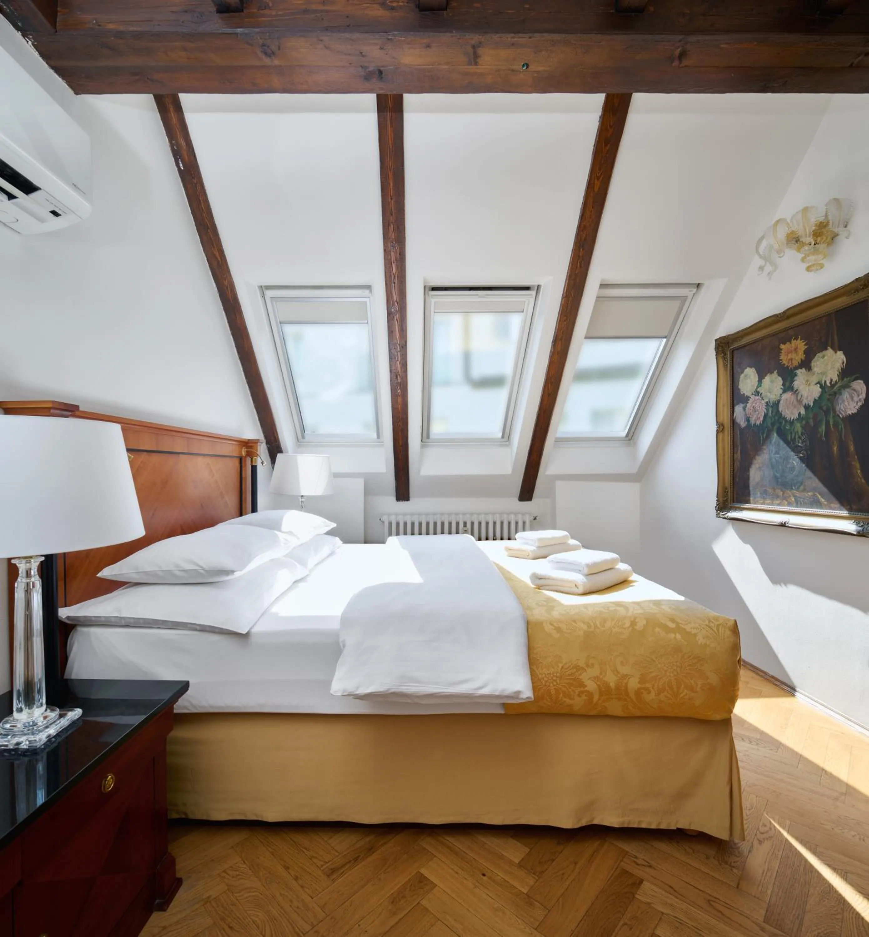 Bed in Hotel Leon D´Oro