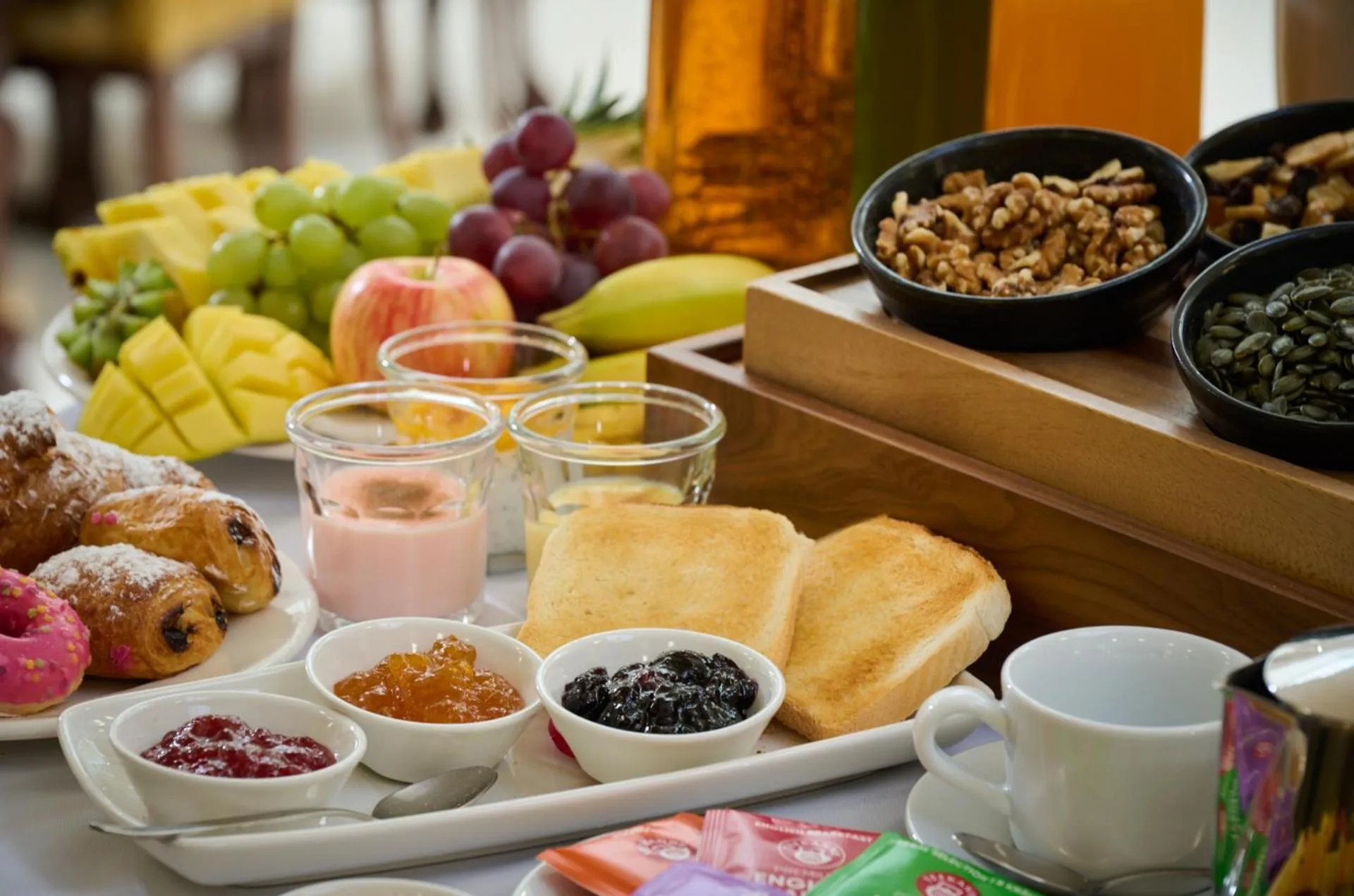 Buffet breakfast in Hotel Leon D´Oro