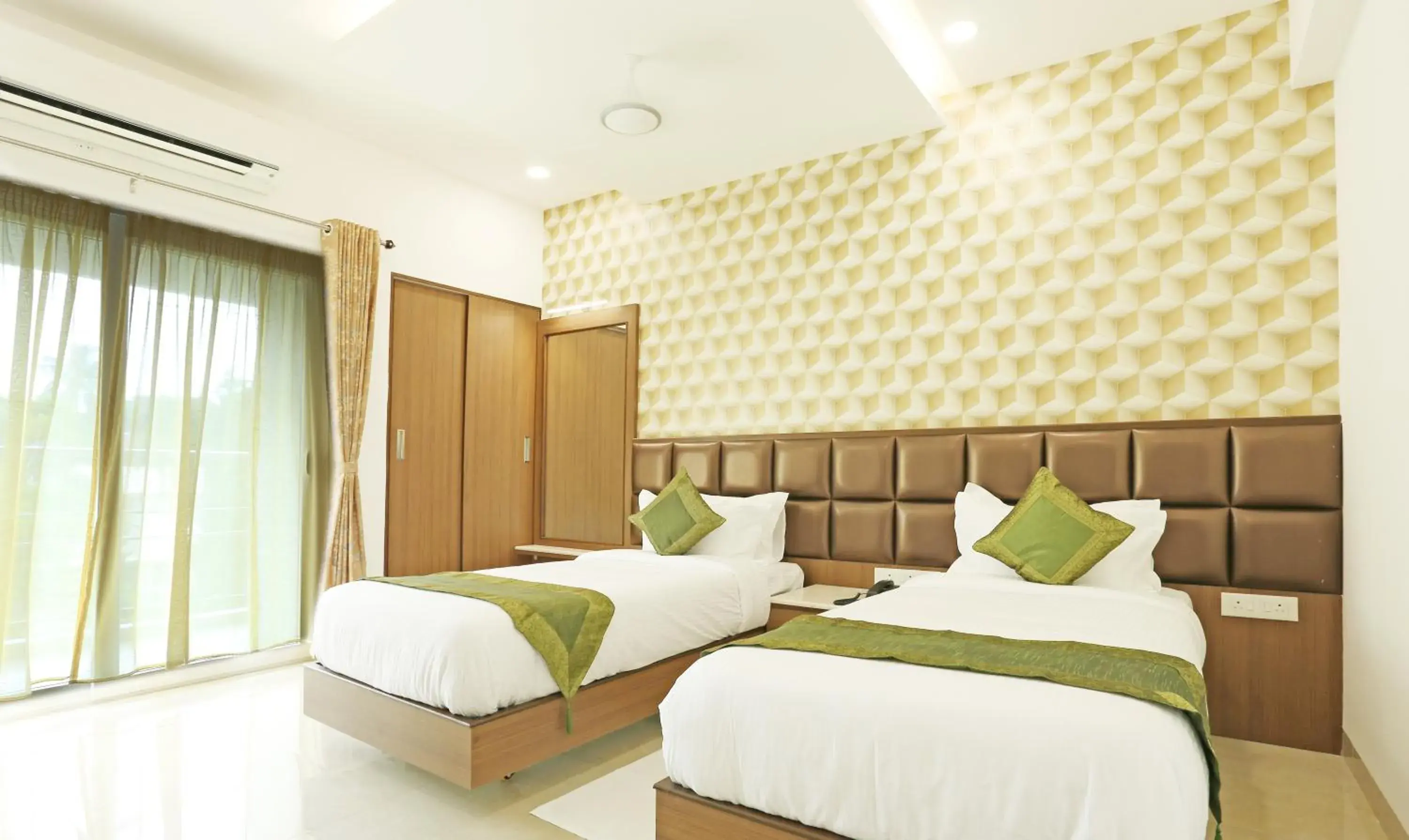 Bed in Treebo Pechis Castle Bed in Treebo Pechis Castle