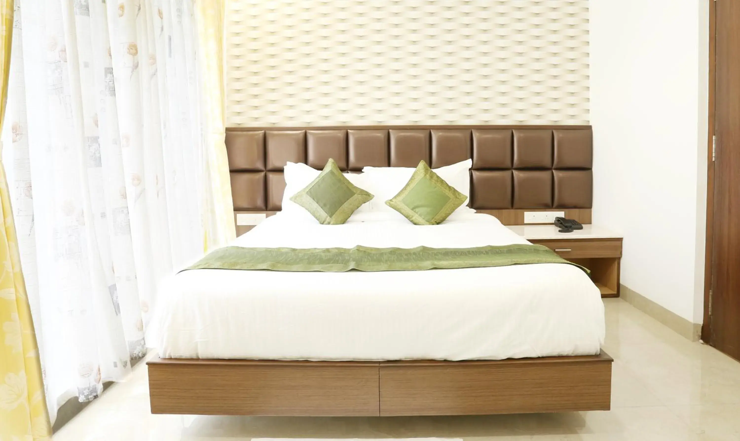 Bed in Treebo Pechis Castle Bed in Treebo Pechis Castle