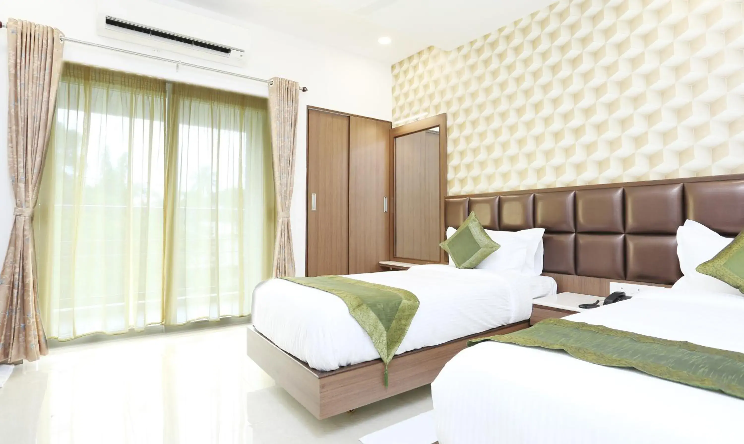 Bed in Treebo Pechis Castle Bed in Treebo Pechis Castle