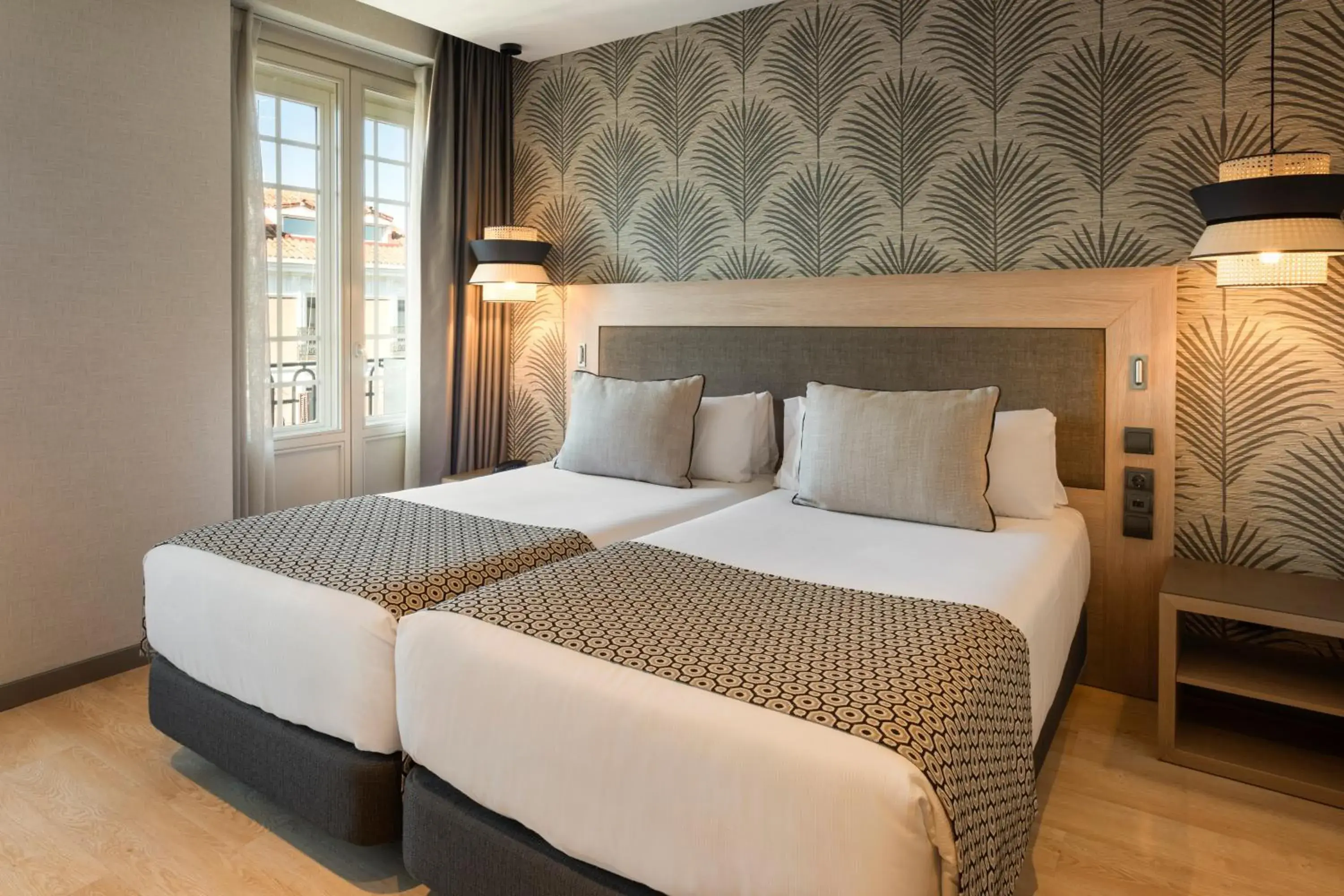 Twin Room with View in Catalonia Atocha Twin Room with View in Catalonia Atocha