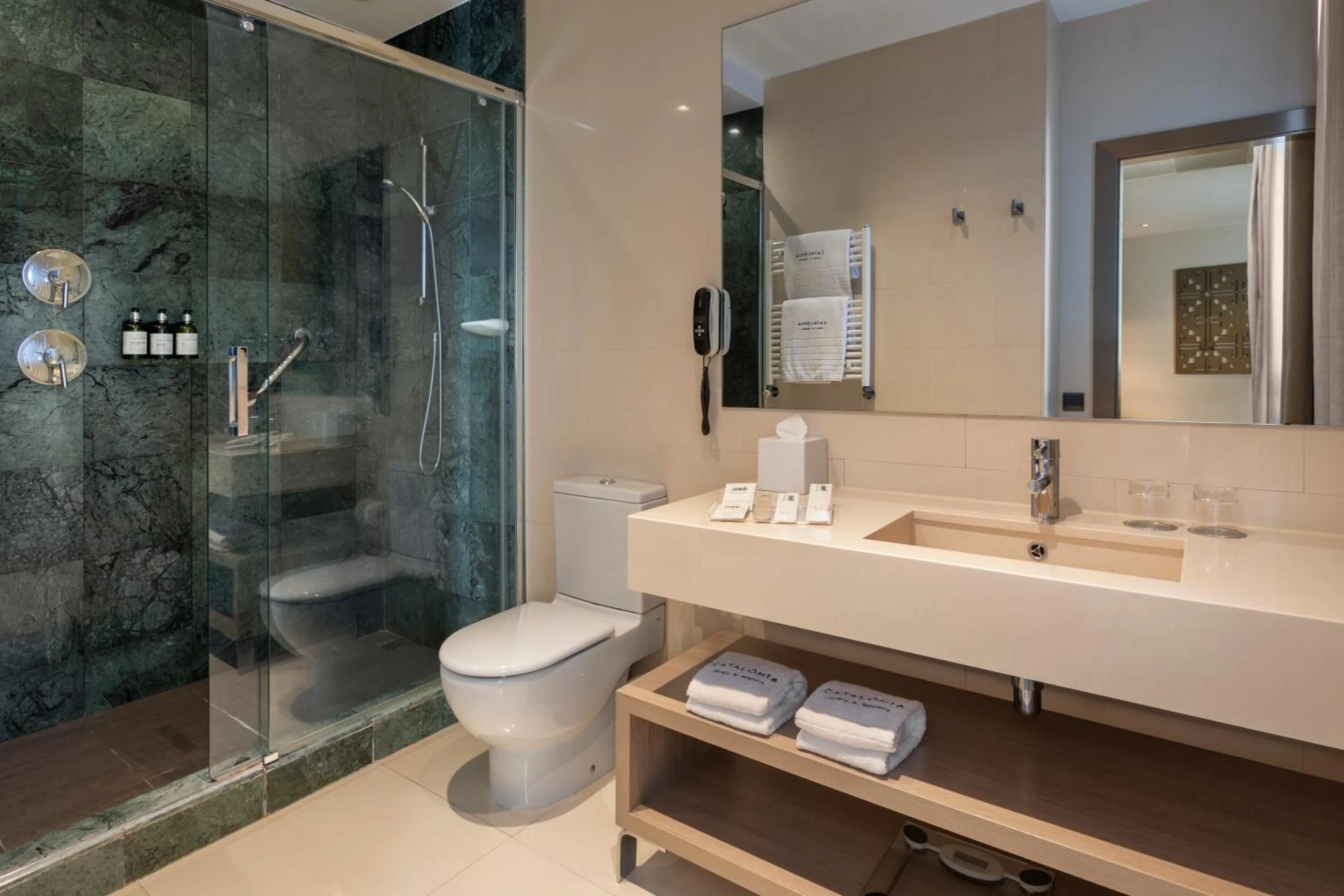 Shower in Catalonia Atocha