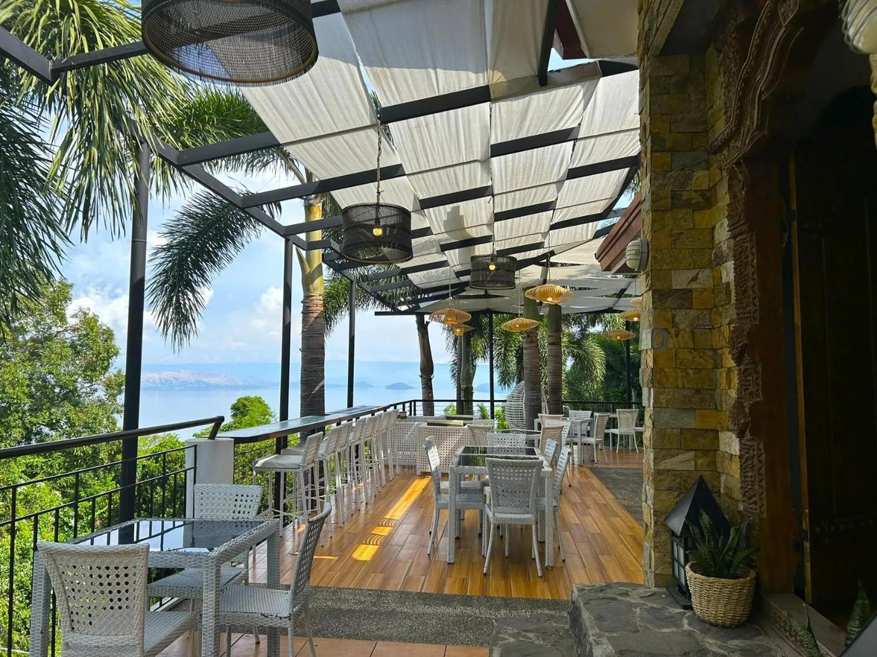 Restaurant/places to eat in Villas by Eco Hotels