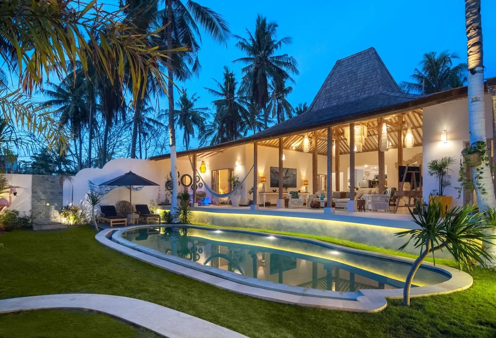 Property building in De'Coco Villa