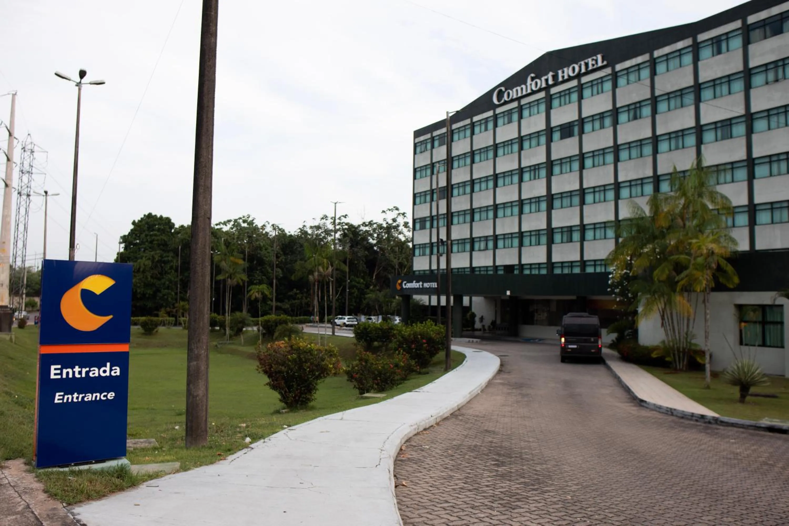 Street view in Comfort Hotel Manaus