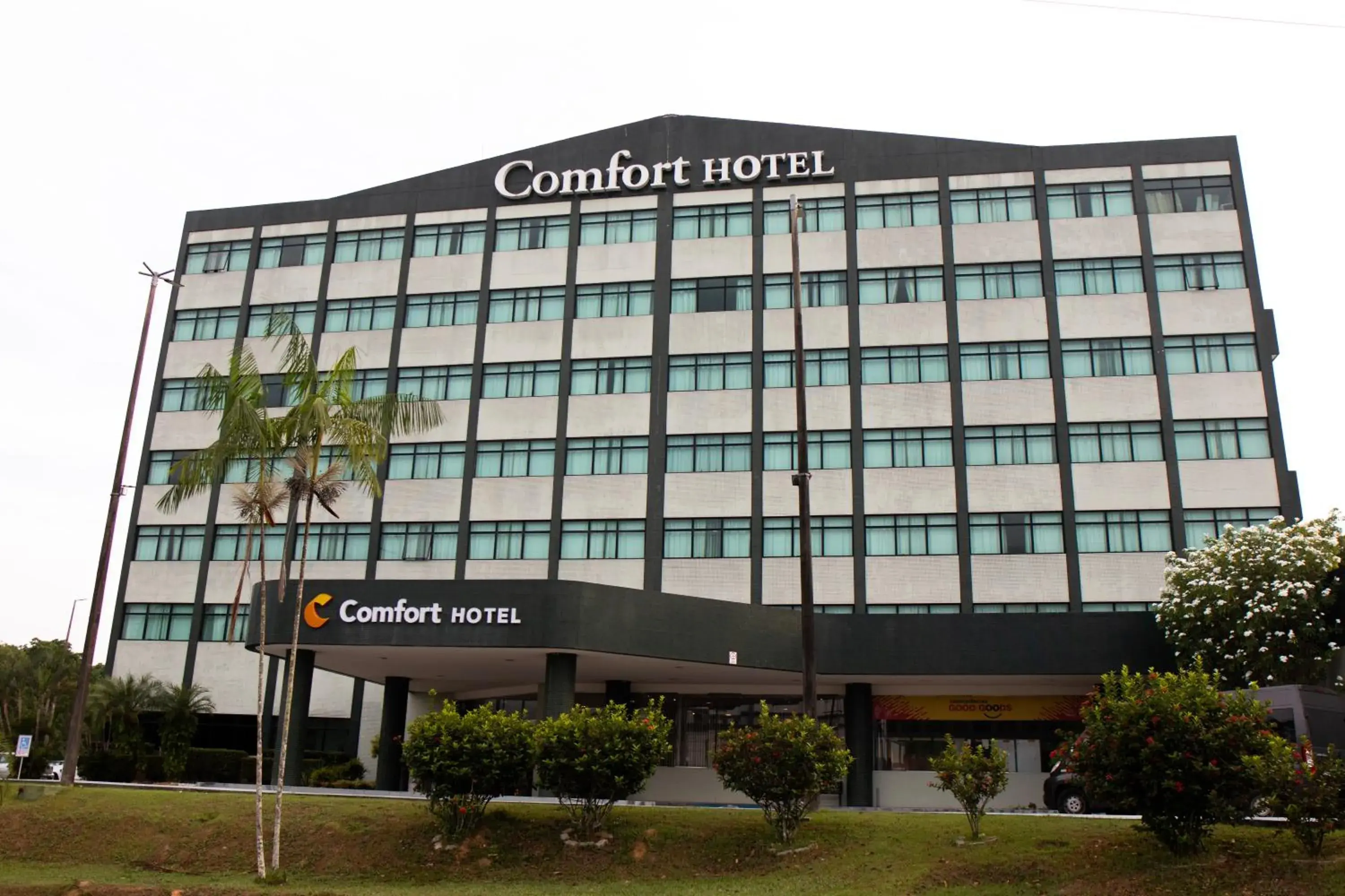 Street view in Comfort Hotel Manaus Street view in Comfort Hotel Manaus