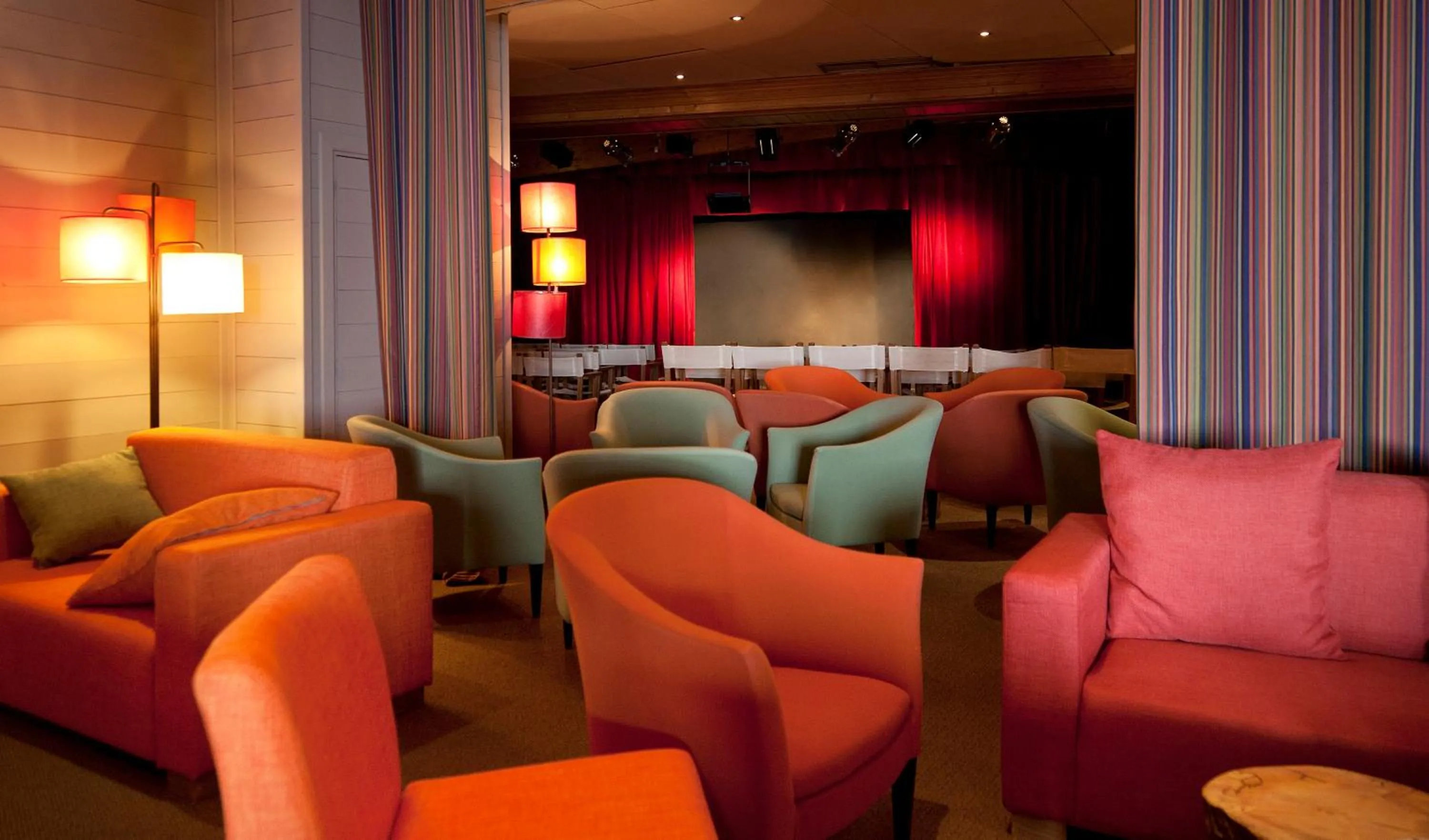 Lounge or bar in Hôtel Club MMV Altitude