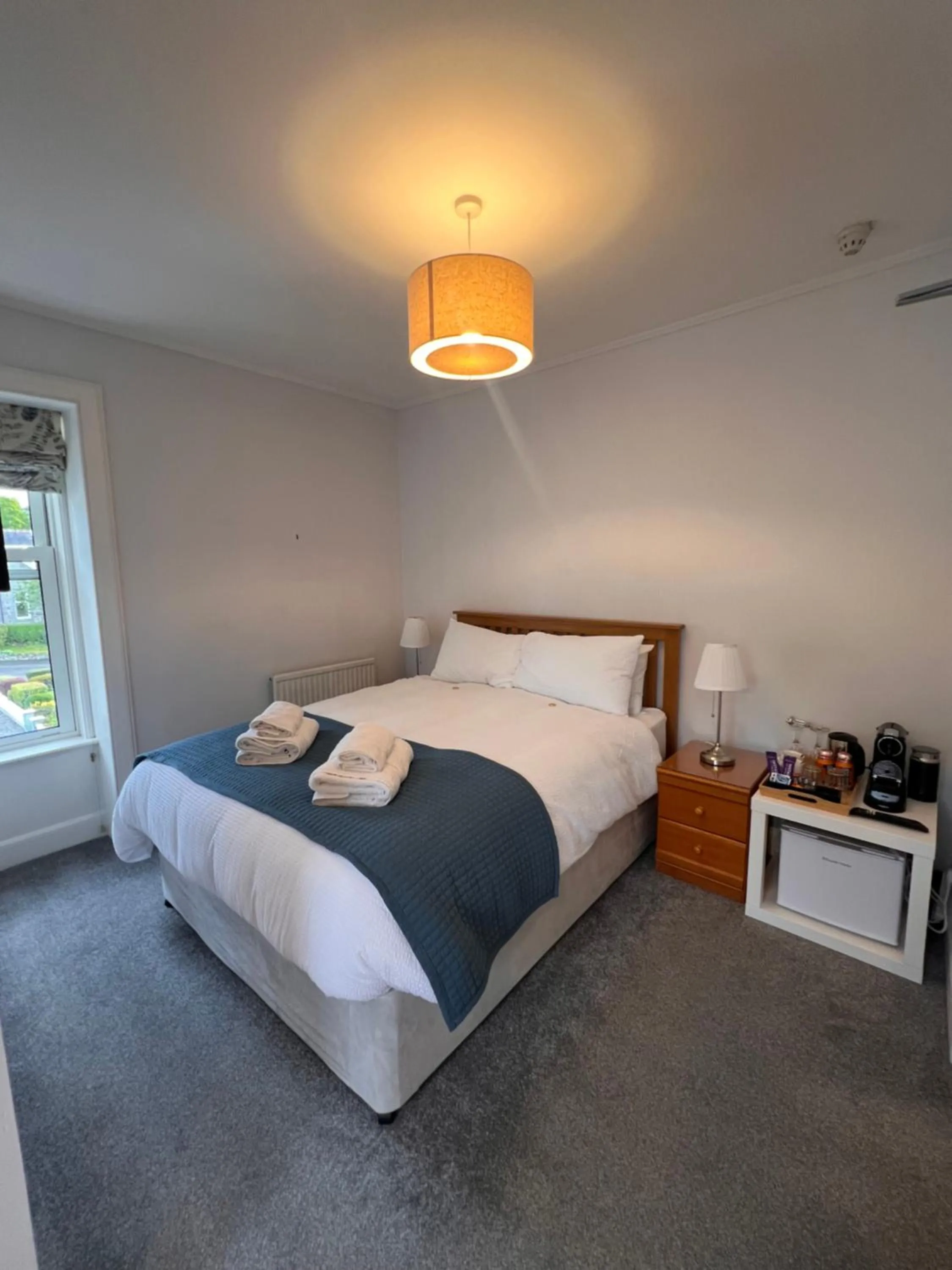 King Room with Garden View in Ronebhal Guest House